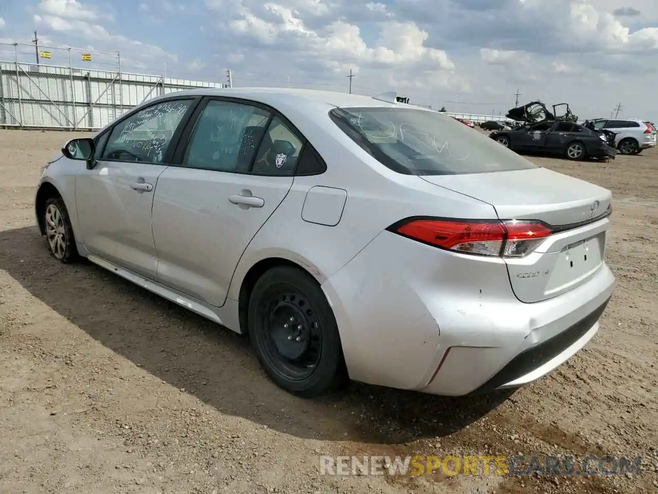 3 Photograph of a damaged car 5YFEPRAE8LP031197 TOYOTA COROLLA 2020