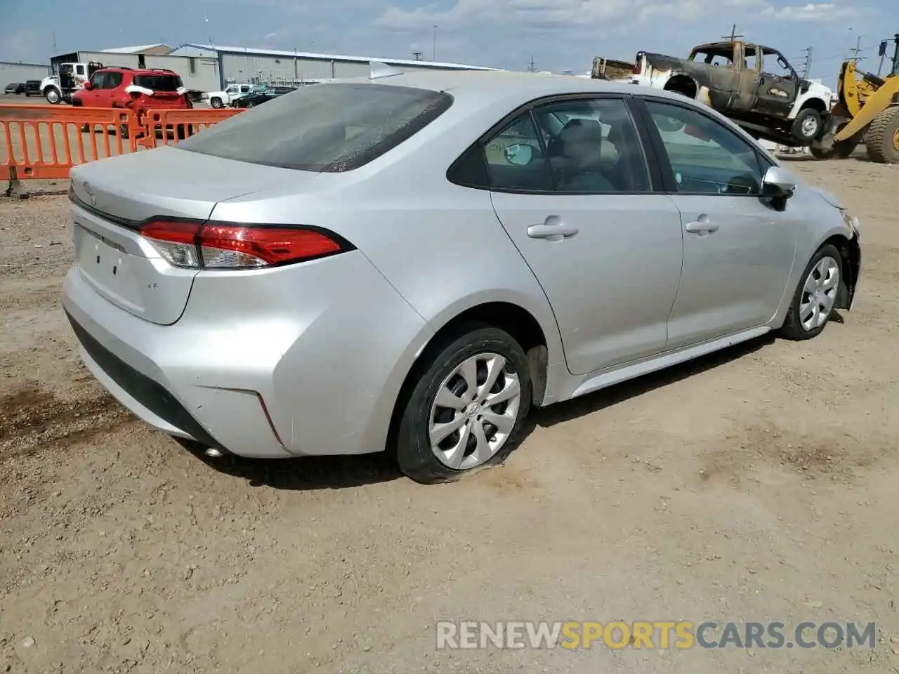 4 Photograph of a damaged car 5YFEPRAE8LP031197 TOYOTA COROLLA 2020