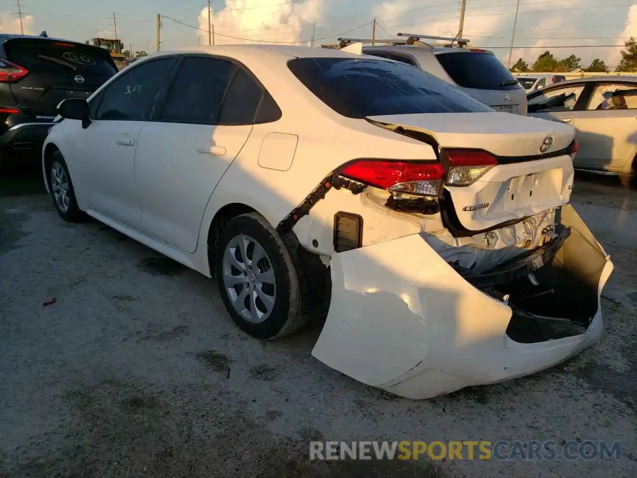 3 Photograph of a damaged car 5YFEPRAE8LP031300 TOYOTA COROLLA 2020