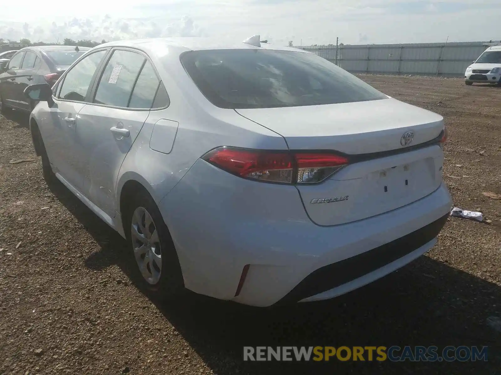 3 Photograph of a damaged car 5YFEPRAE8LP032091 TOYOTA COROLLA 2020