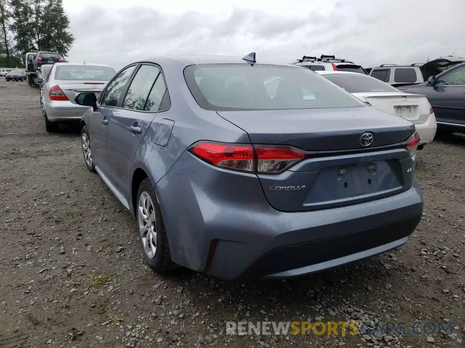 3 Photograph of a damaged car 5YFEPRAE8LP032205 TOYOTA COROLLA 2020