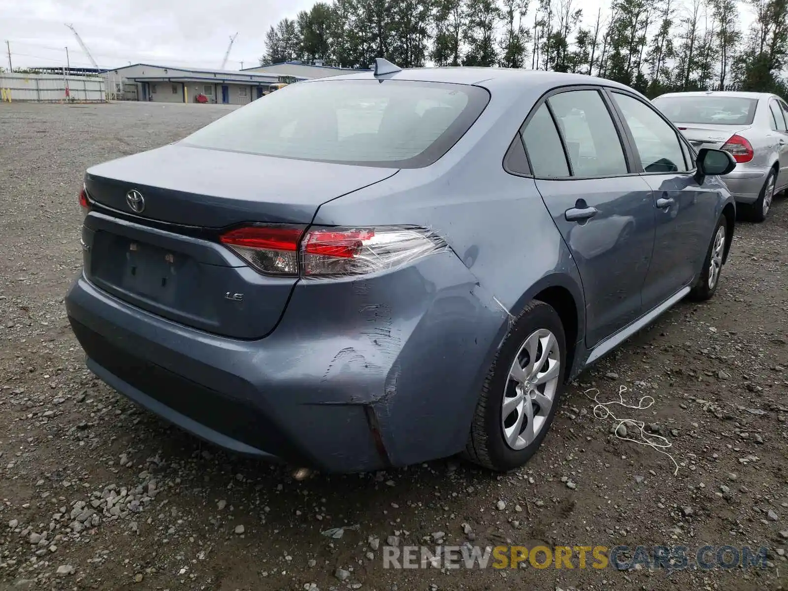 4 Photograph of a damaged car 5YFEPRAE8LP032205 TOYOTA COROLLA 2020