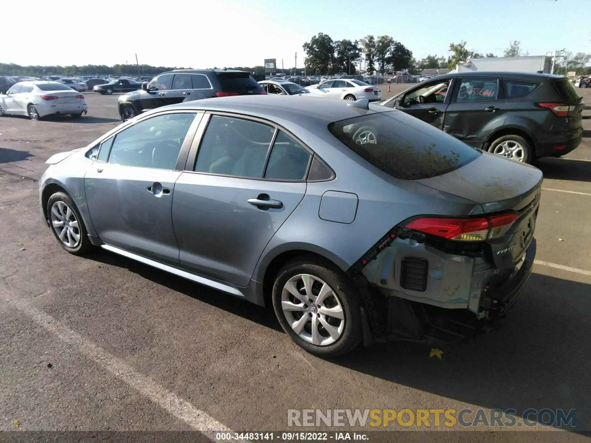 3 Photograph of a damaged car 5YFEPRAE8LP032222 TOYOTA COROLLA 2020