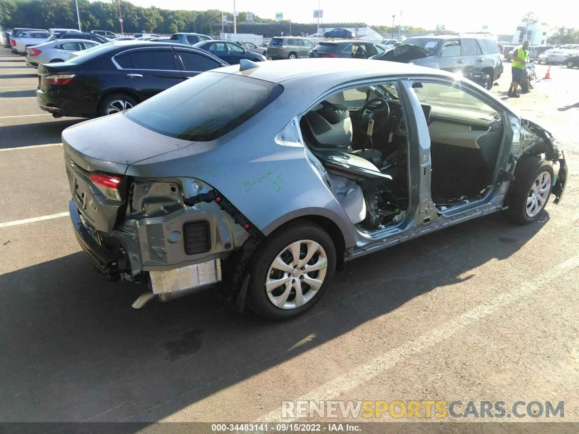 4 Photograph of a damaged car 5YFEPRAE8LP032222 TOYOTA COROLLA 2020