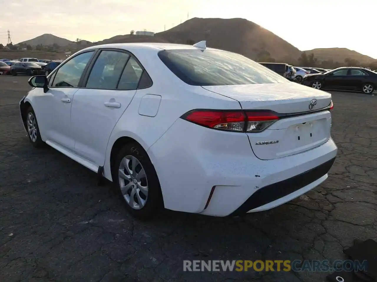 3 Photograph of a damaged car 5YFEPRAE8LP032303 TOYOTA COROLLA 2020