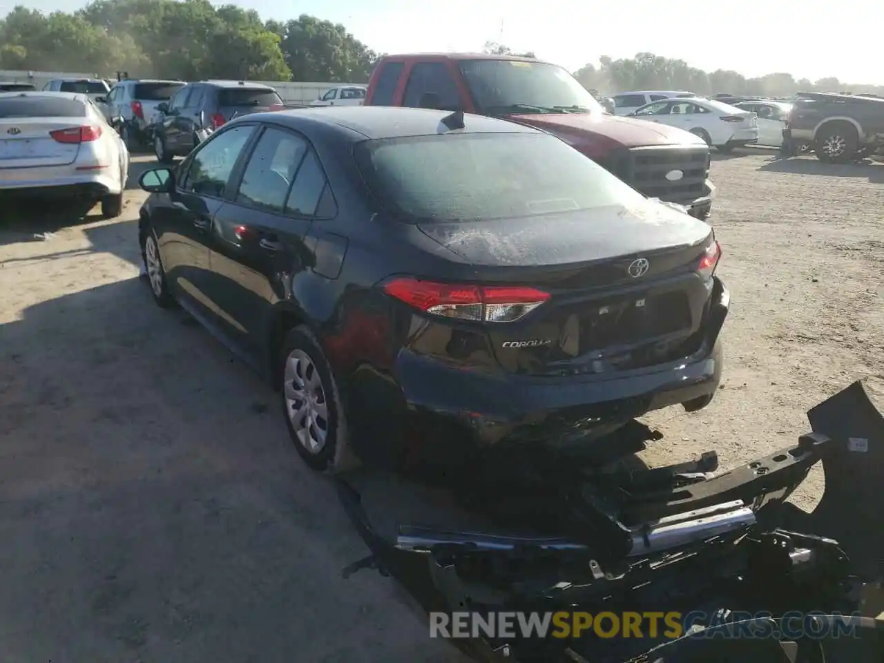 3 Photograph of a damaged car 5YFEPRAE8LP034004 TOYOTA COROLLA 2020