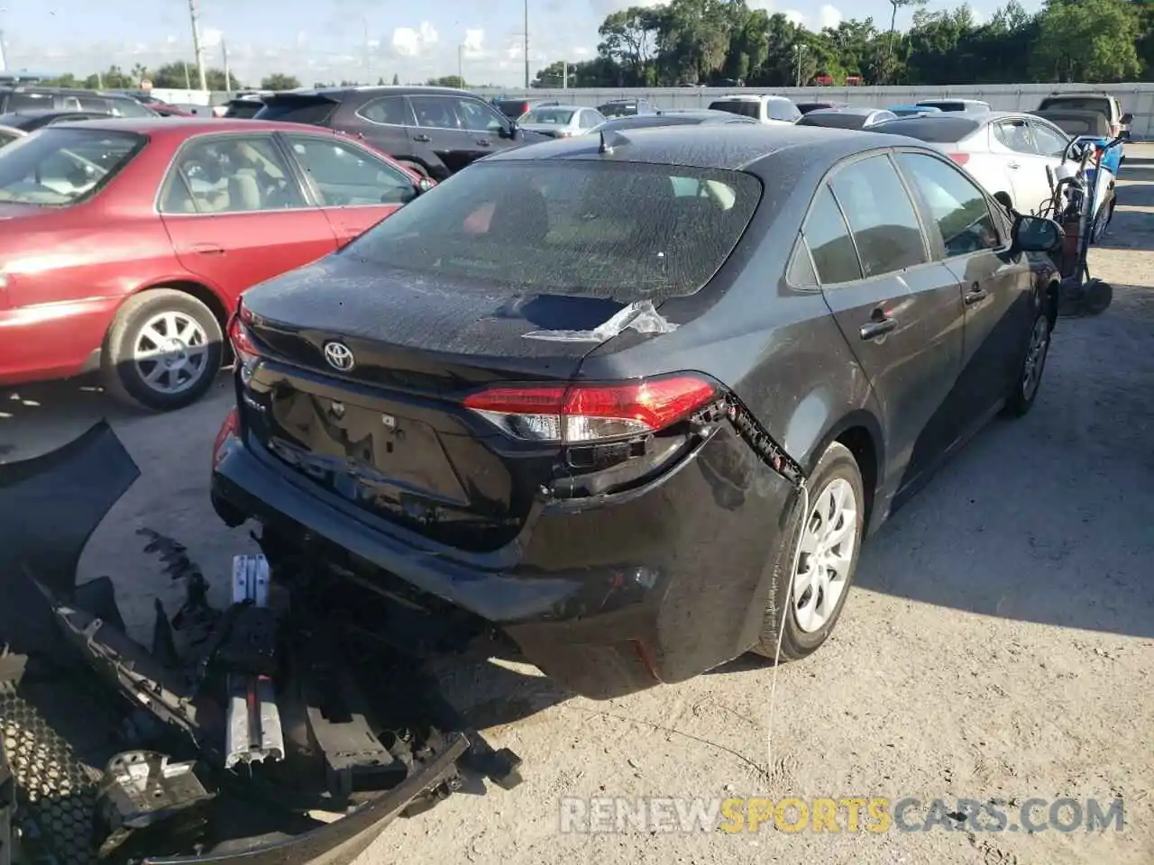 4 Photograph of a damaged car 5YFEPRAE8LP034004 TOYOTA COROLLA 2020