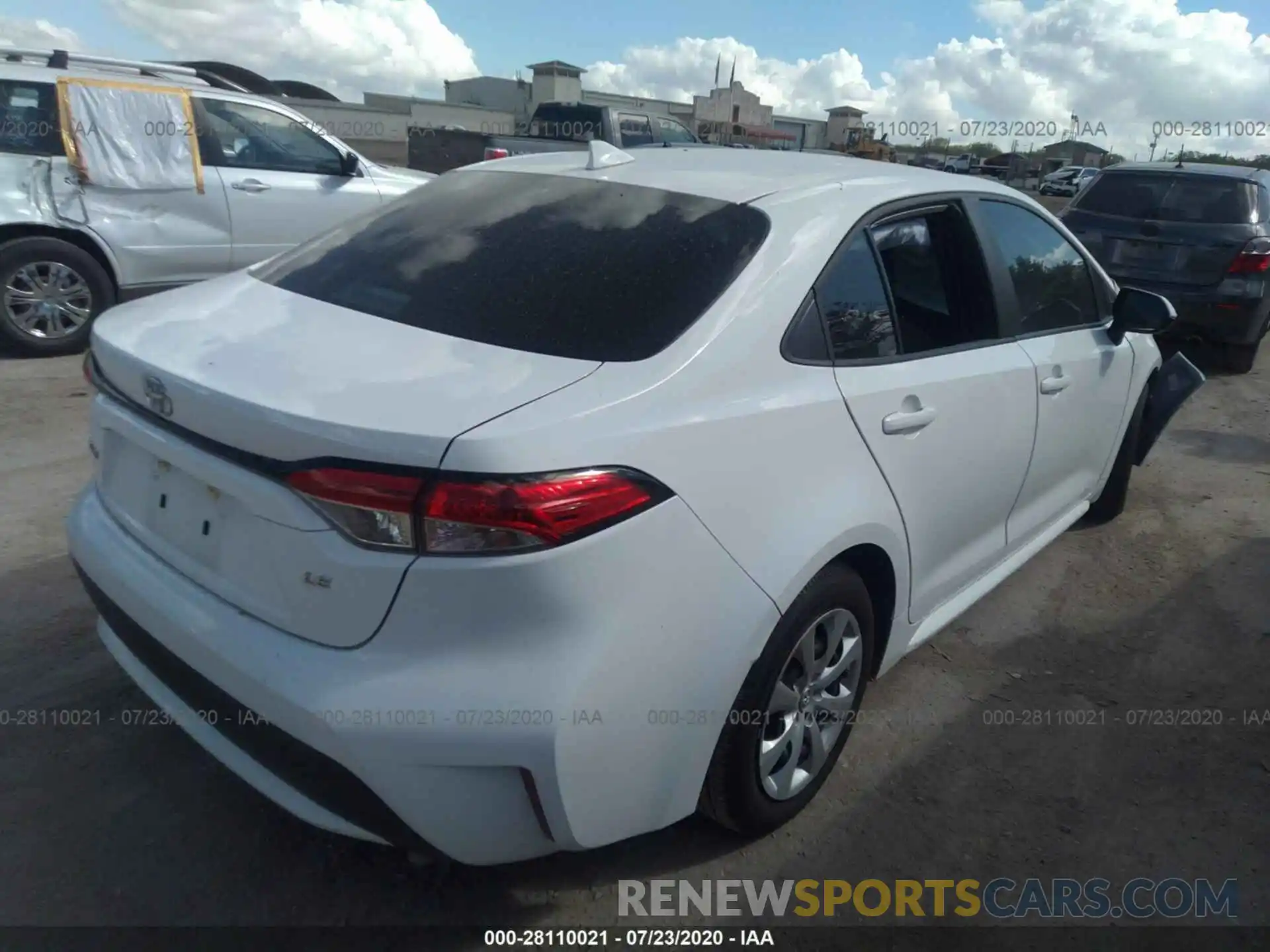 4 Photograph of a damaged car 5YFEPRAE8LP037002 TOYOTA COROLLA 2020