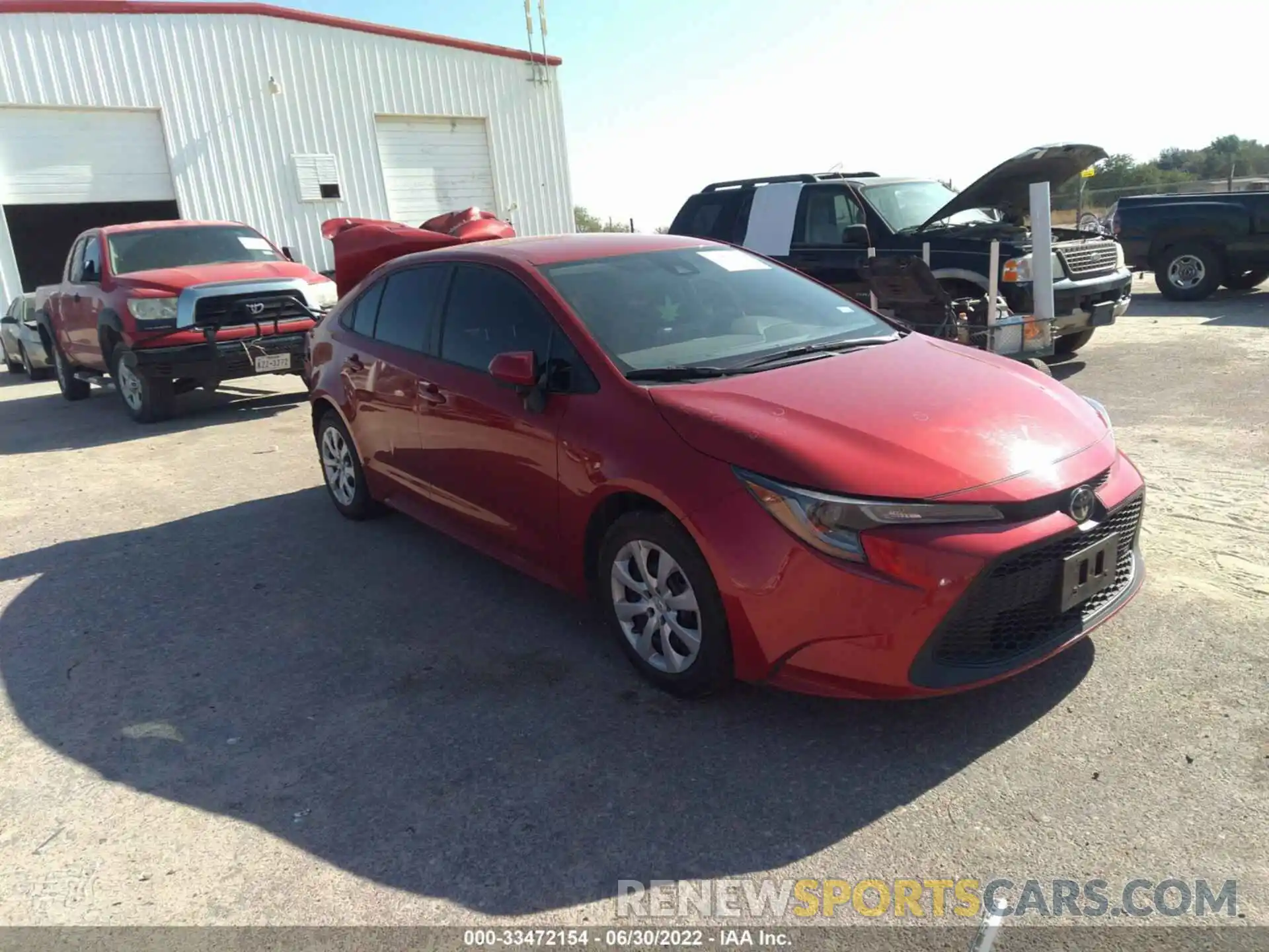 1 Photograph of a damaged car 5YFEPRAE8LP037338 TOYOTA COROLLA 2020