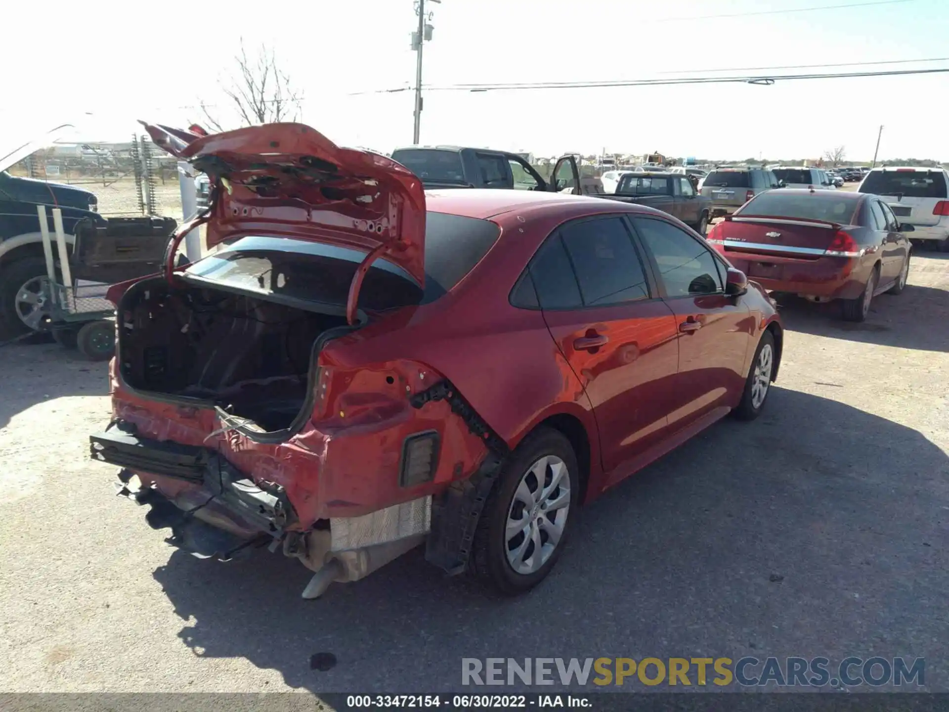 4 Photograph of a damaged car 5YFEPRAE8LP037338 TOYOTA COROLLA 2020