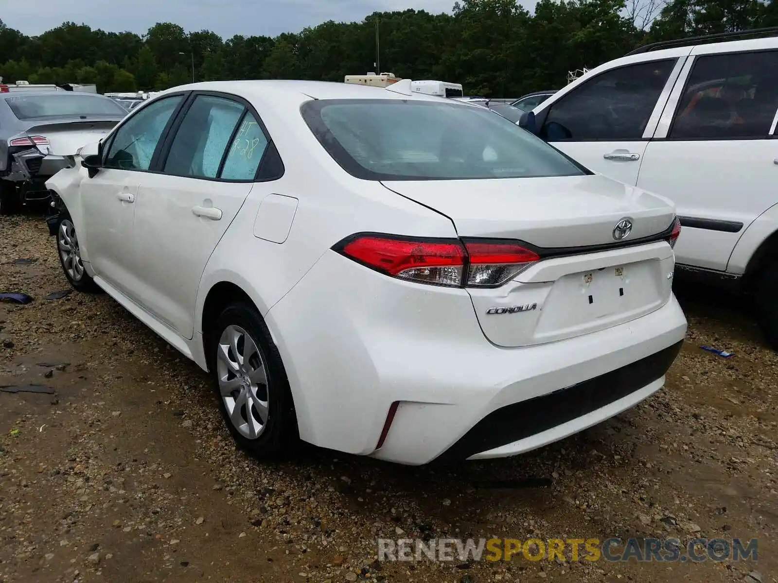 3 Photograph of a damaged car 5YFEPRAE8LP037470 TOYOTA COROLLA 2020