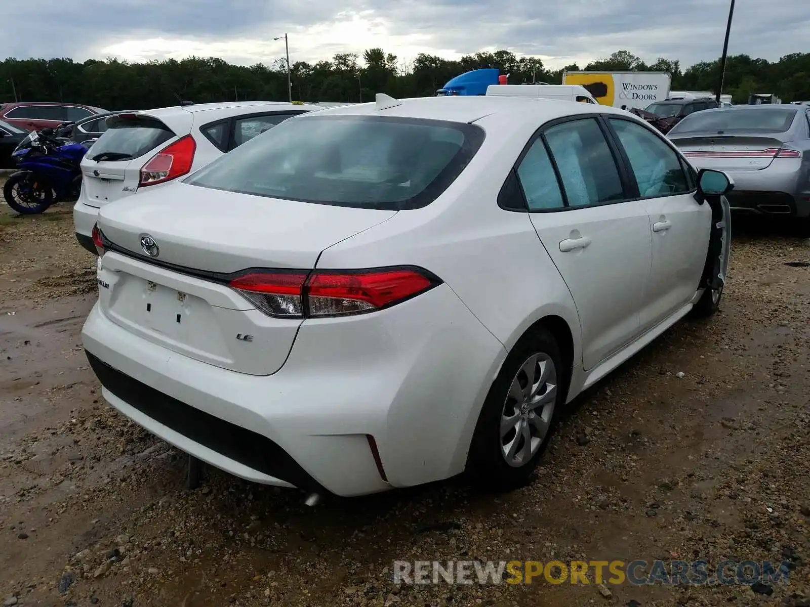 4 Photograph of a damaged car 5YFEPRAE8LP037470 TOYOTA COROLLA 2020