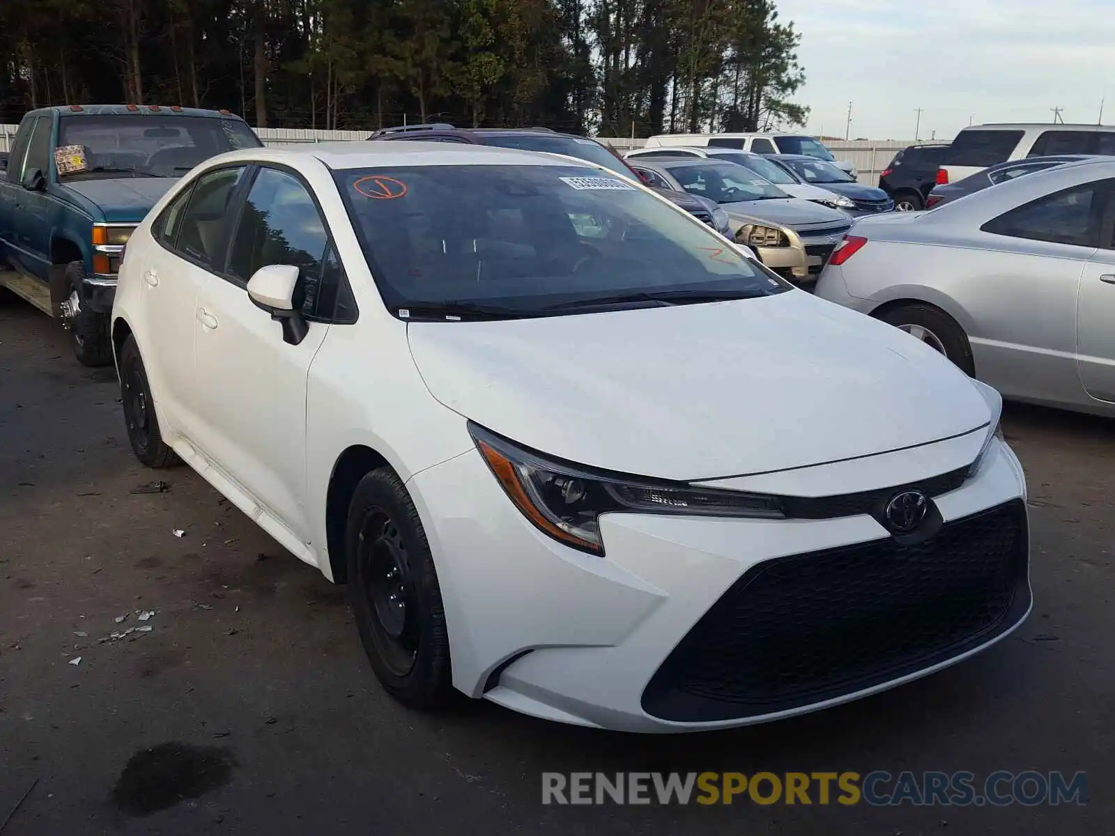 1 Photograph of a damaged car 5YFEPRAE8LP038182 TOYOTA COROLLA 2020