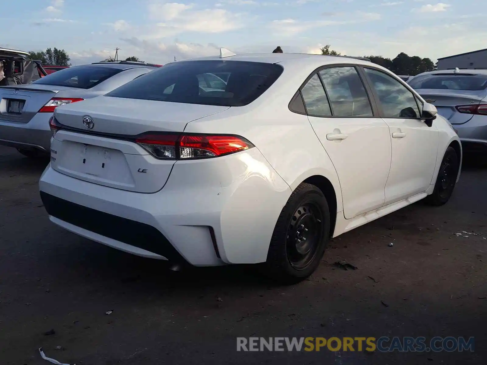 4 Photograph of a damaged car 5YFEPRAE8LP038182 TOYOTA COROLLA 2020