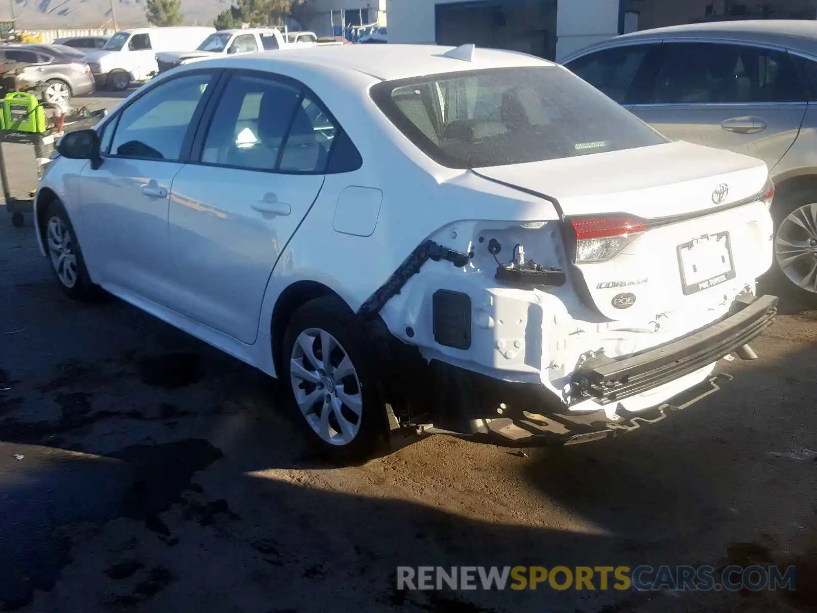 3 Photograph of a damaged car 5YFEPRAE8LP039980 TOYOTA COROLLA 2020