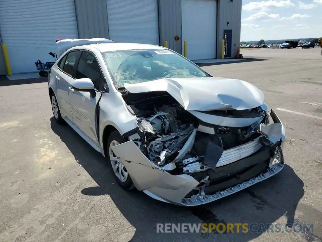 1 Photograph of a damaged car 5YFEPRAE8LP041616 TOYOTA COROLLA 2020