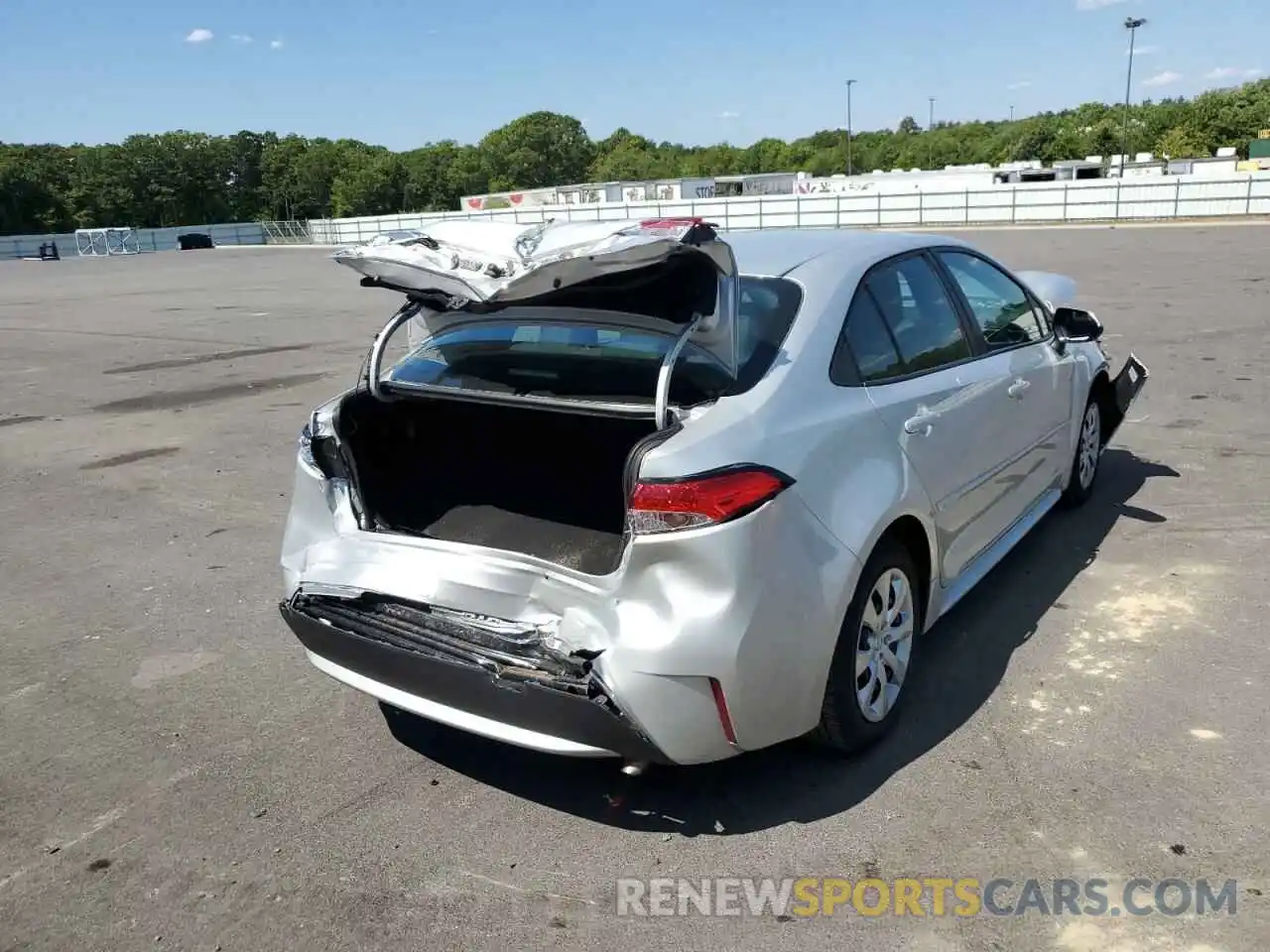 4 Photograph of a damaged car 5YFEPRAE8LP041616 TOYOTA COROLLA 2020