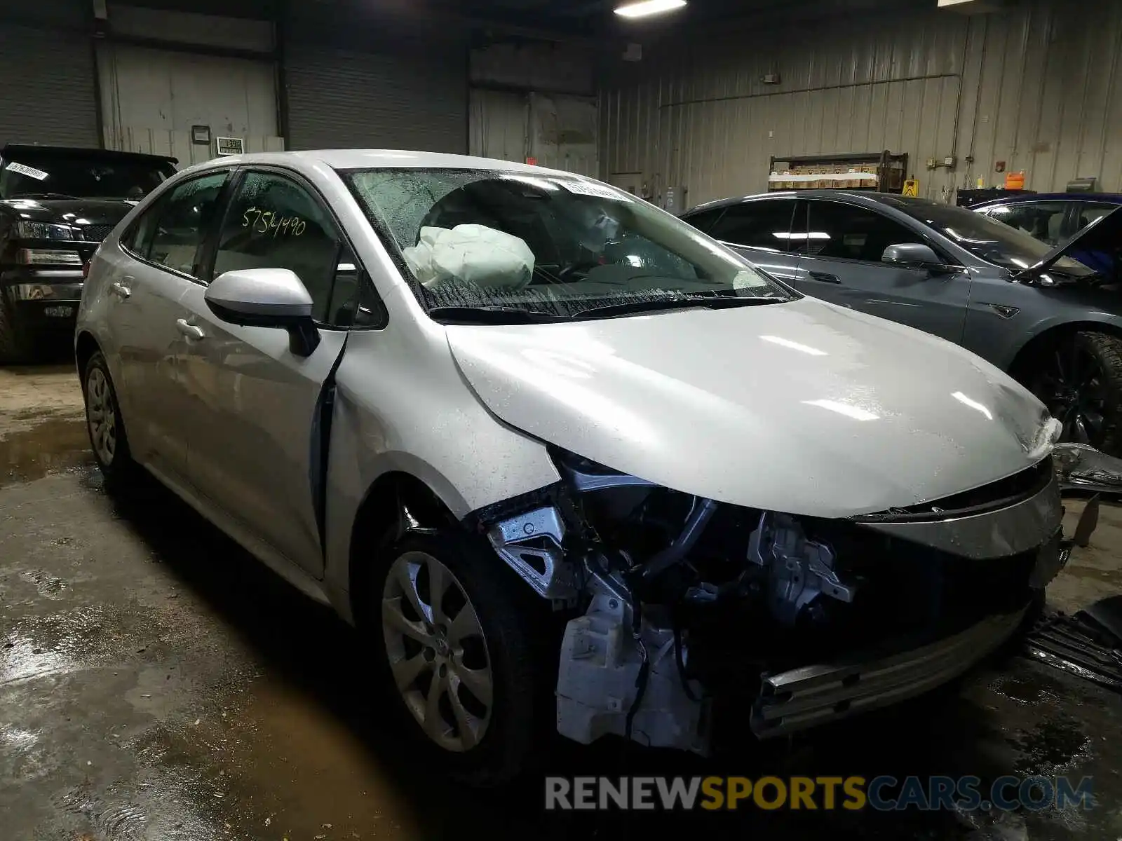 1 Photograph of a damaged car 5YFEPRAE8LP042698 TOYOTA COROLLA 2020