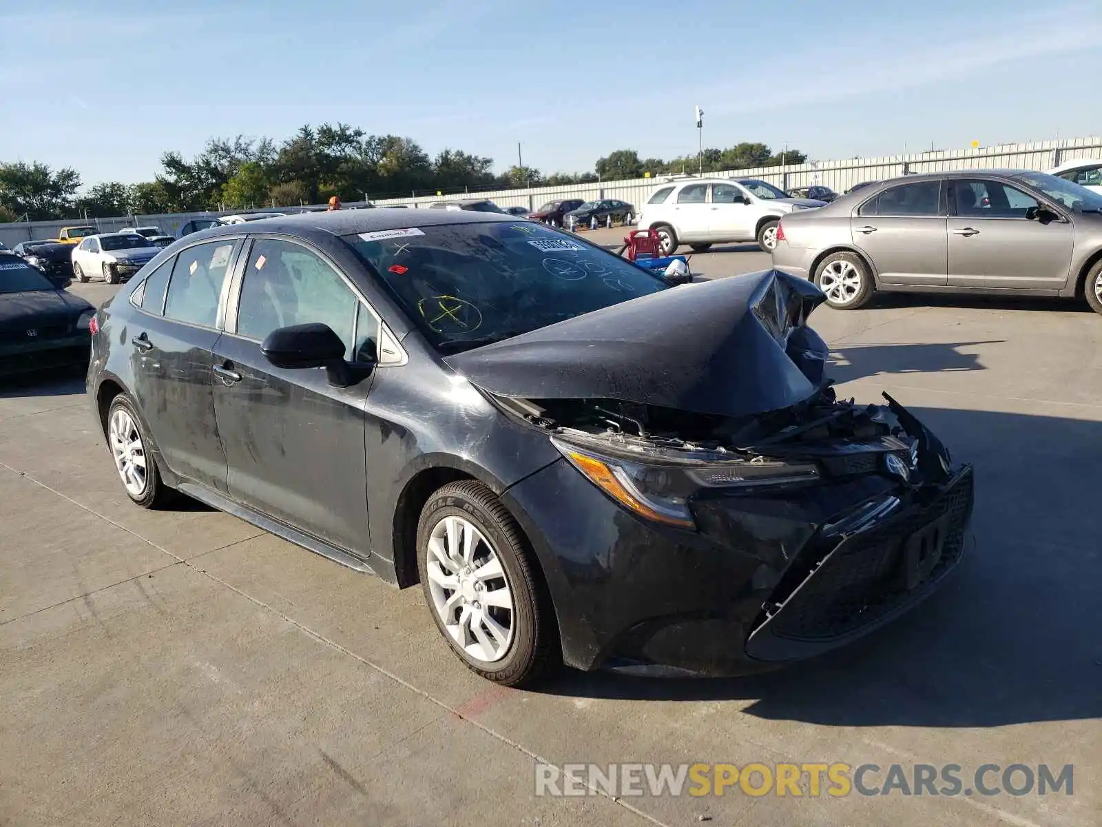 1 Photograph of a damaged car 5YFEPRAE8LP044595 TOYOTA COROLLA 2020