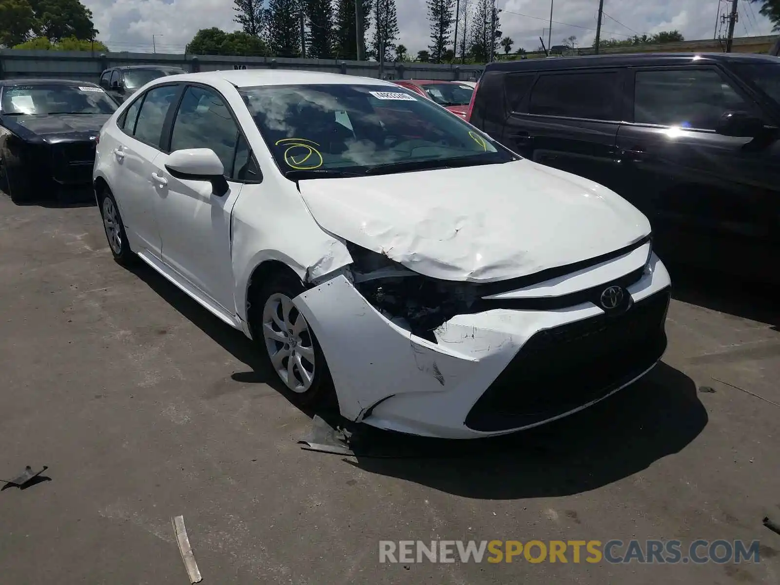 1 Photograph of a damaged car 5YFEPRAE8LP048095 TOYOTA COROLLA 2020