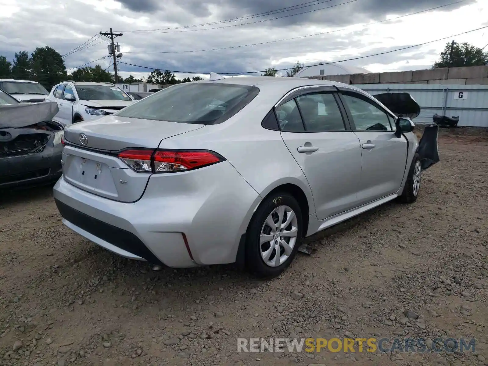 4 Photograph of a damaged car 5YFEPRAE8LP048582 TOYOTA COROLLA 2020