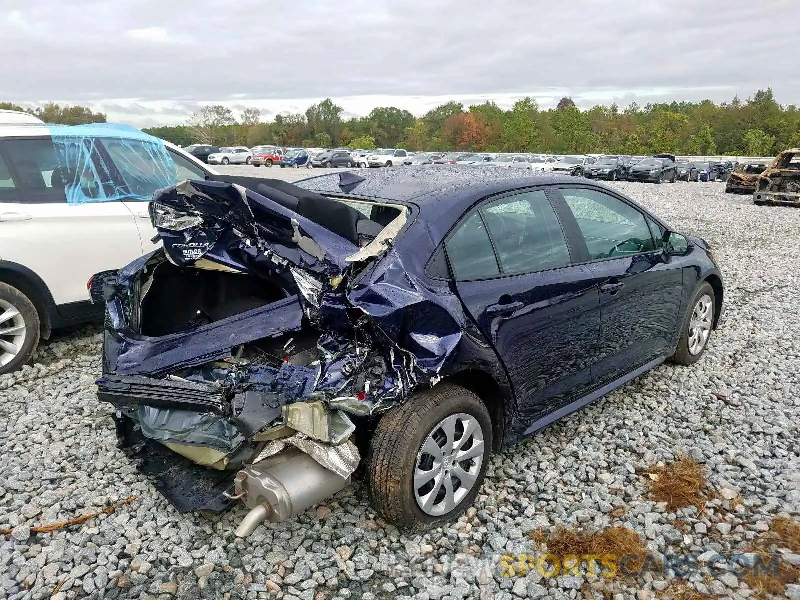 4 Photograph of a damaged car 5YFEPRAE8LP048887 TOYOTA COROLLA 2020