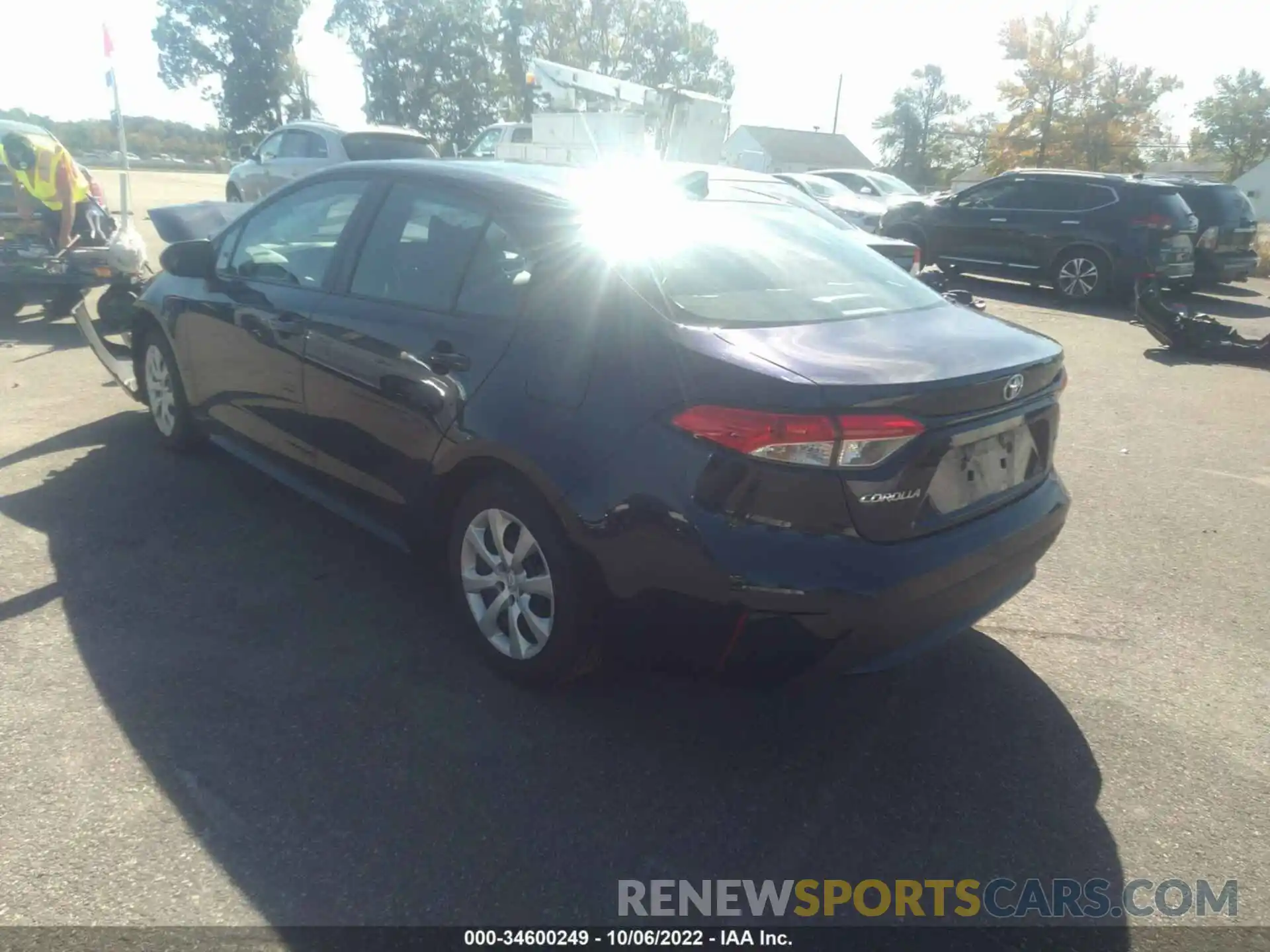 3 Photograph of a damaged car 5YFEPRAE8LP048954 TOYOTA COROLLA 2020