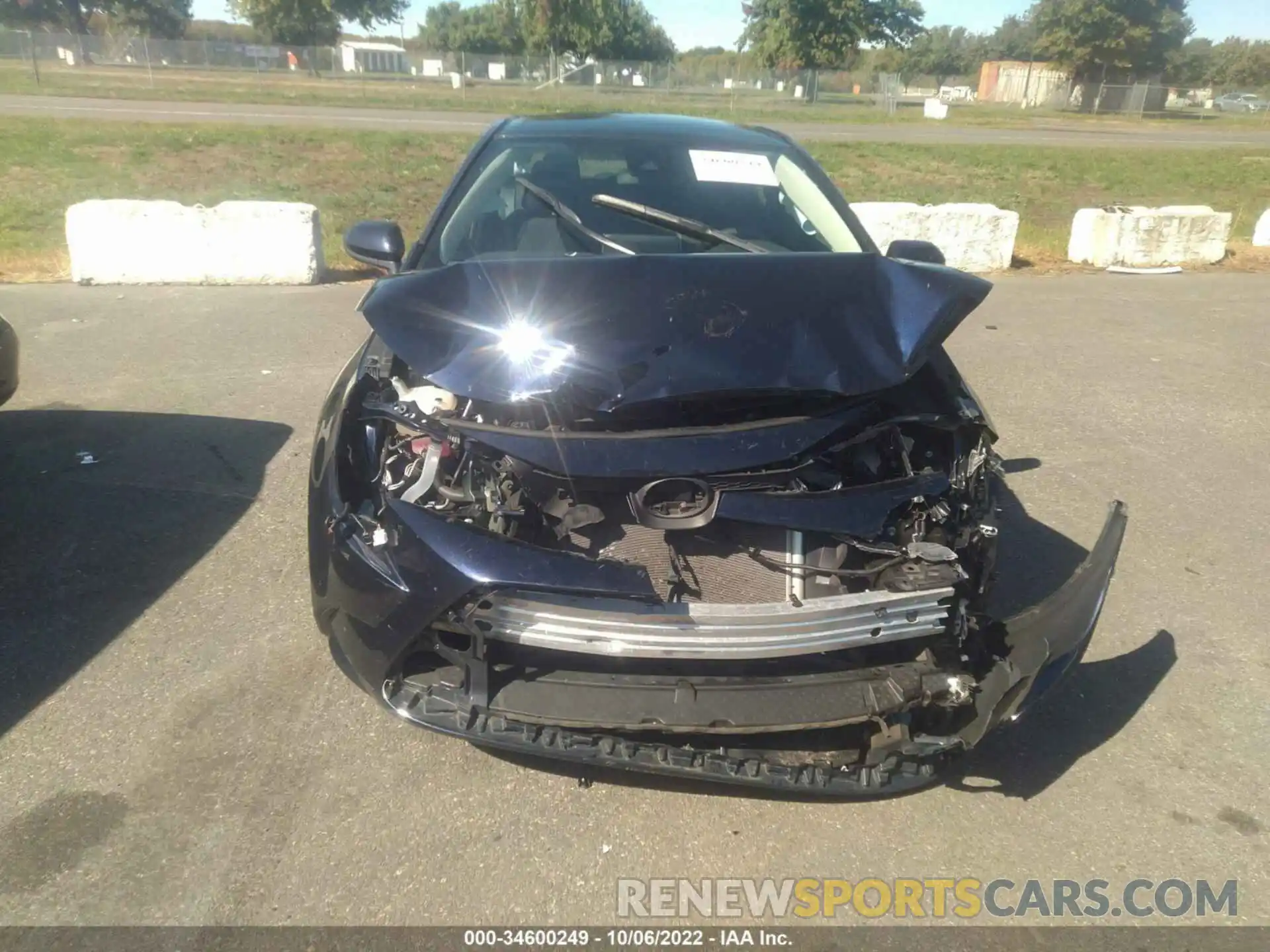 6 Photograph of a damaged car 5YFEPRAE8LP048954 TOYOTA COROLLA 2020