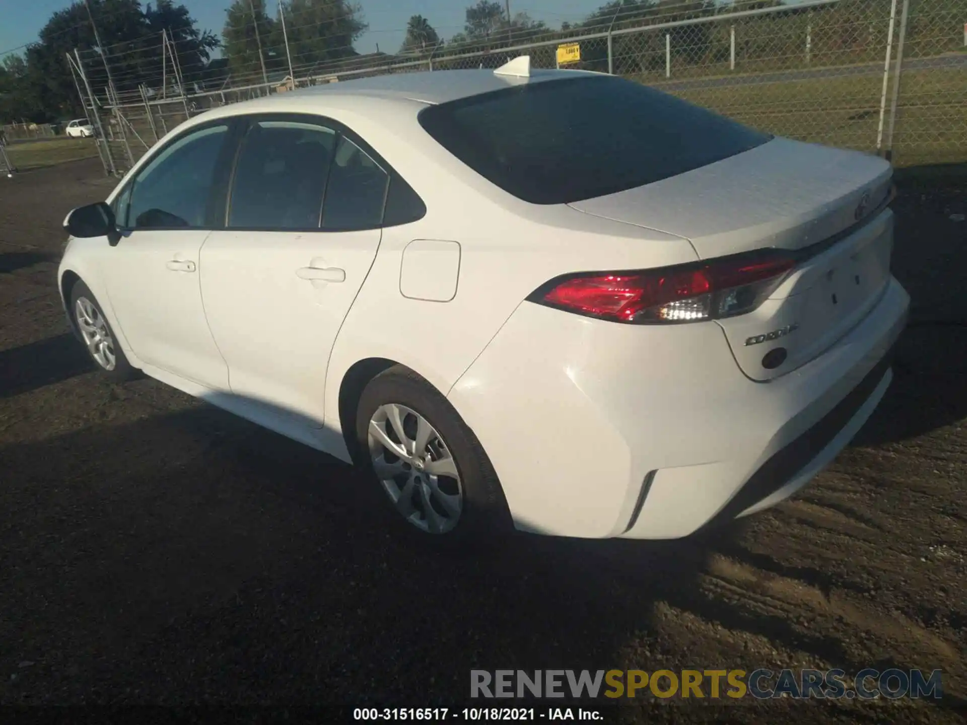 3 Photograph of a damaged car 5YFEPRAE8LP049554 TOYOTA COROLLA 2020