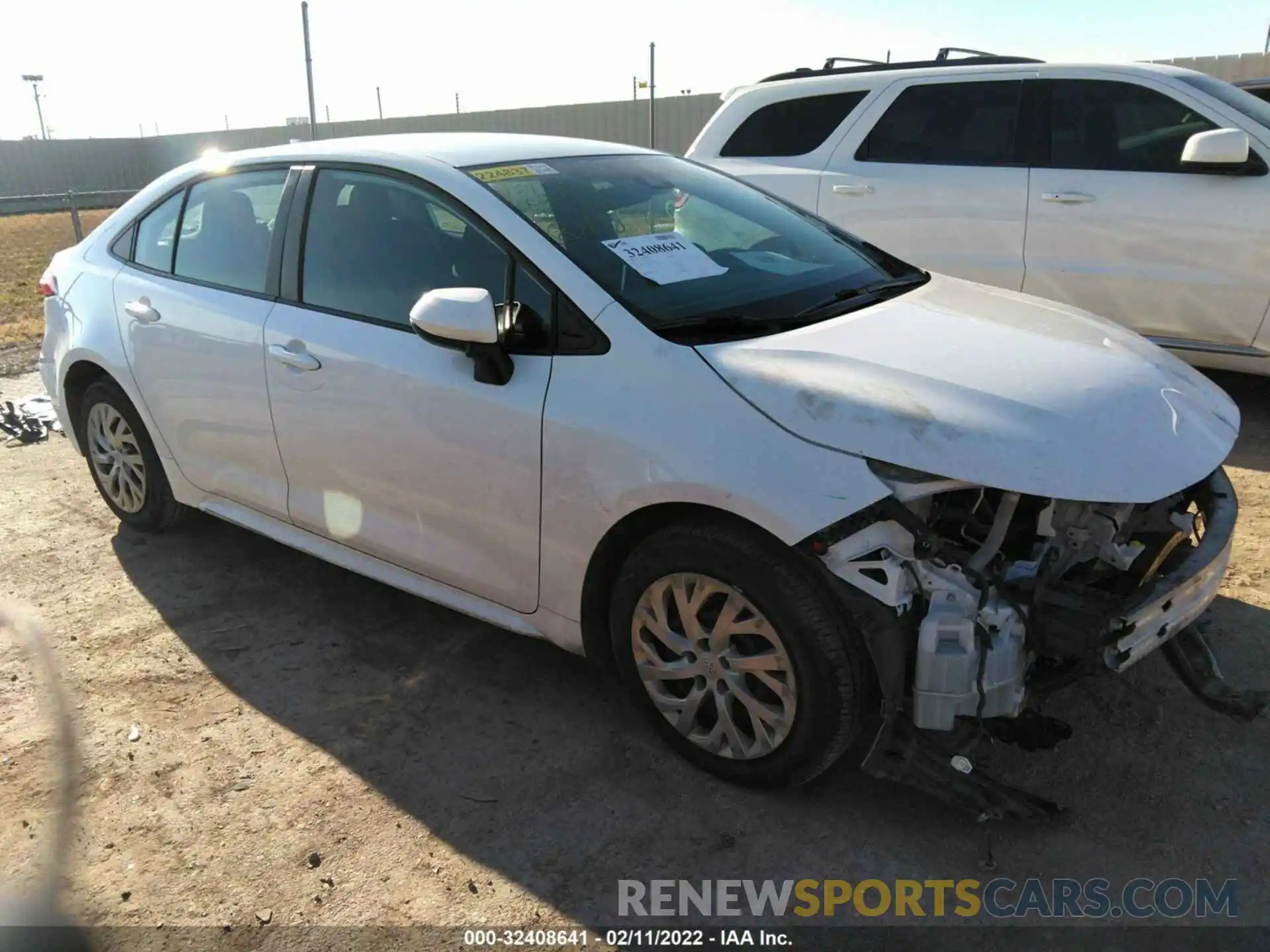 1 Photograph of a damaged car 5YFEPRAE8LP050106 TOYOTA COROLLA 2020