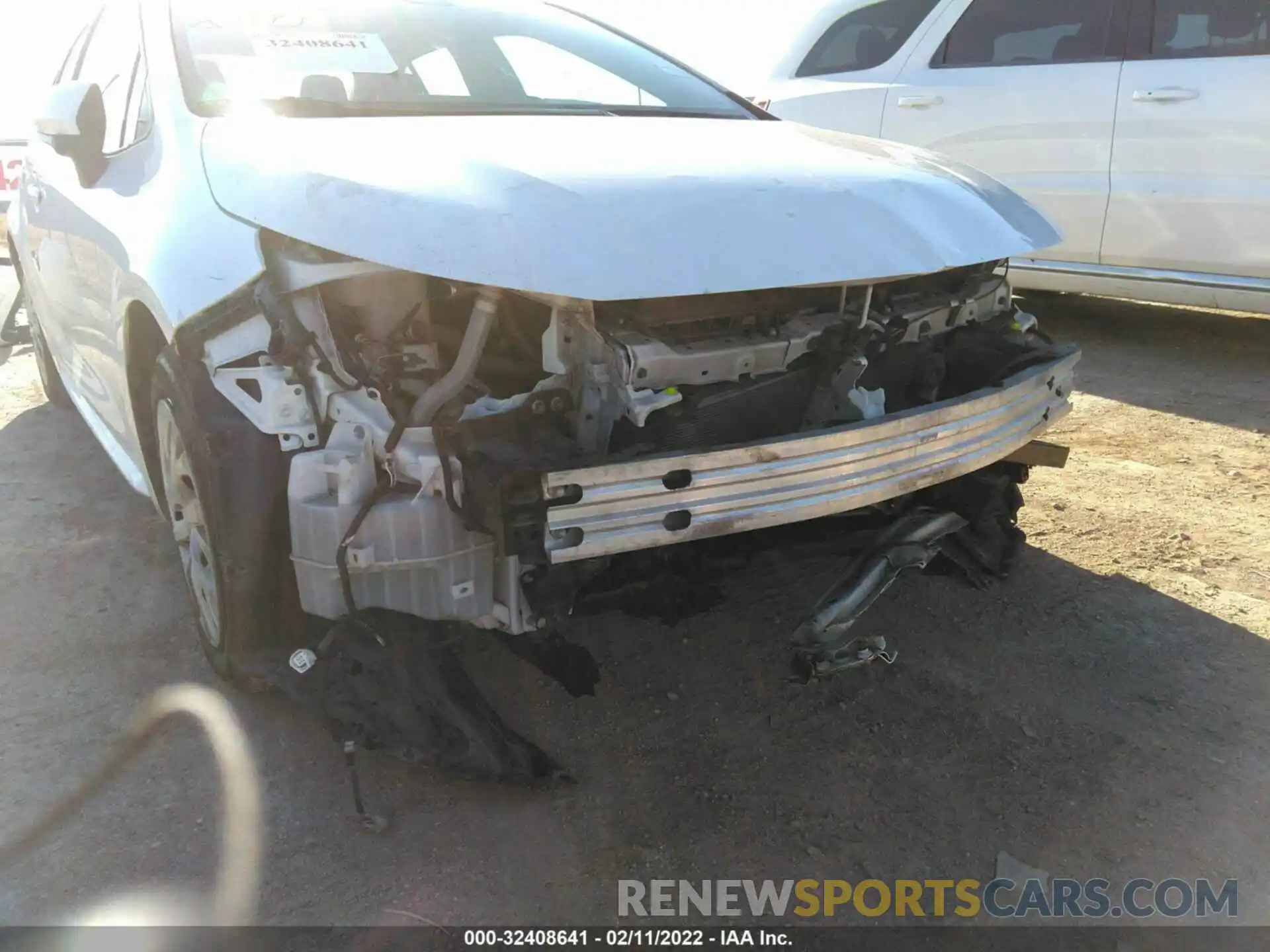 6 Photograph of a damaged car 5YFEPRAE8LP050106 TOYOTA COROLLA 2020