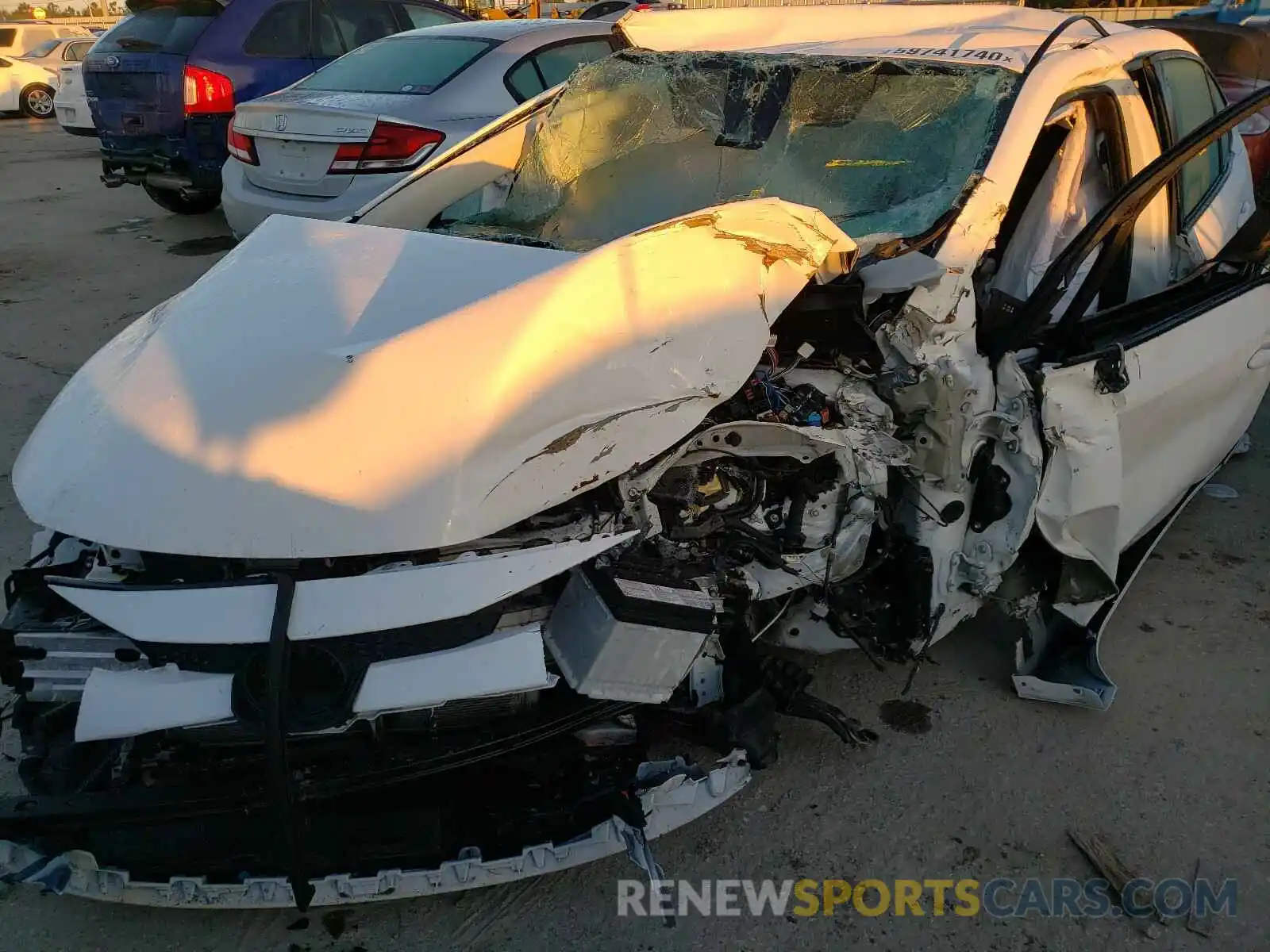 9 Photograph of a damaged car 5YFEPRAE8LP050123 TOYOTA COROLLA 2020