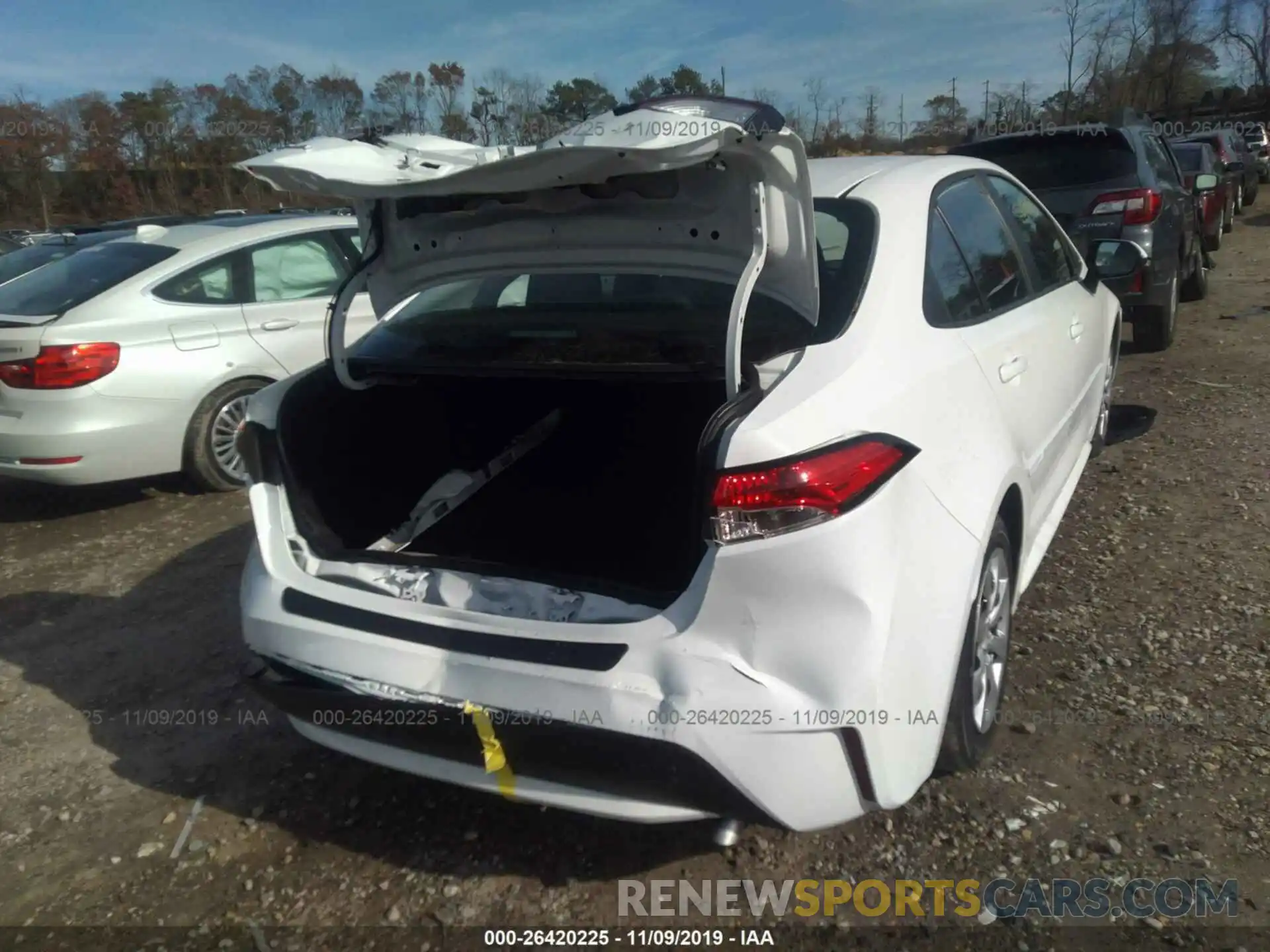 6 Photograph of a damaged car 5YFEPRAE8LP050896 TOYOTA COROLLA 2020