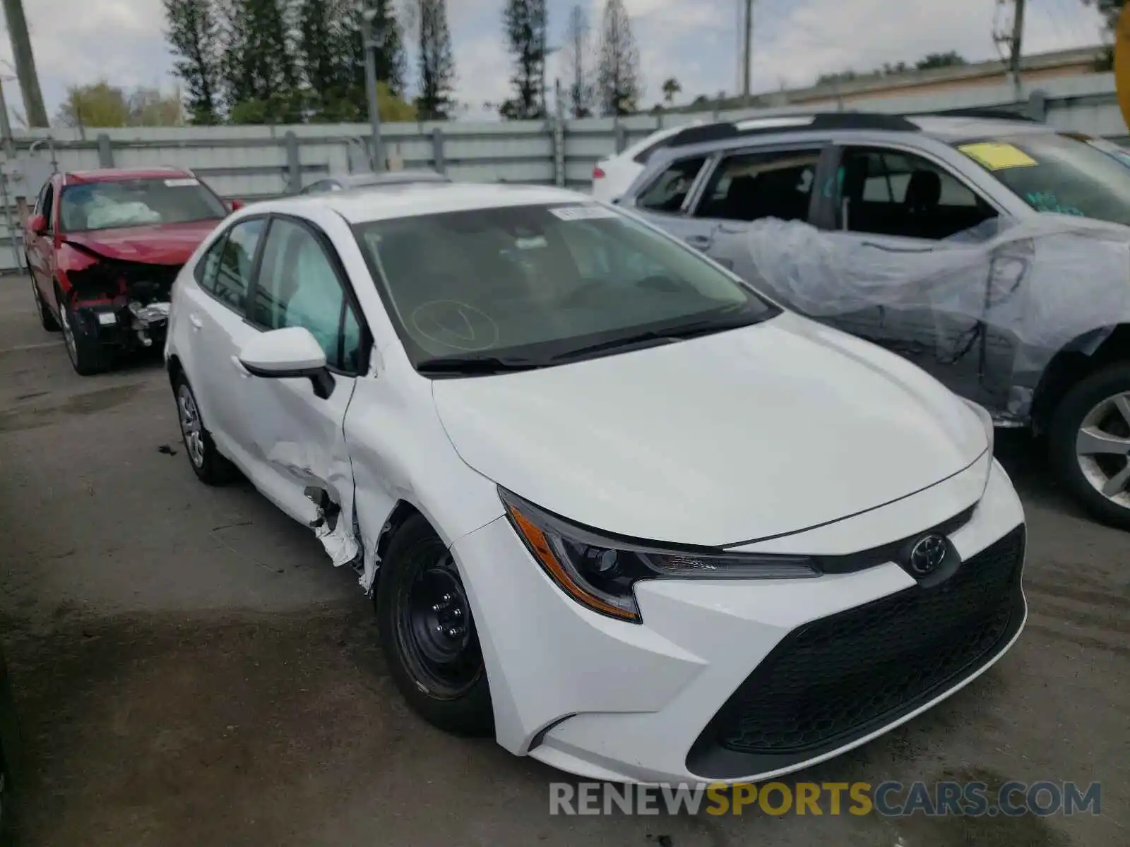 1 Photograph of a damaged car 5YFEPRAE8LP051921 TOYOTA COROLLA 2020