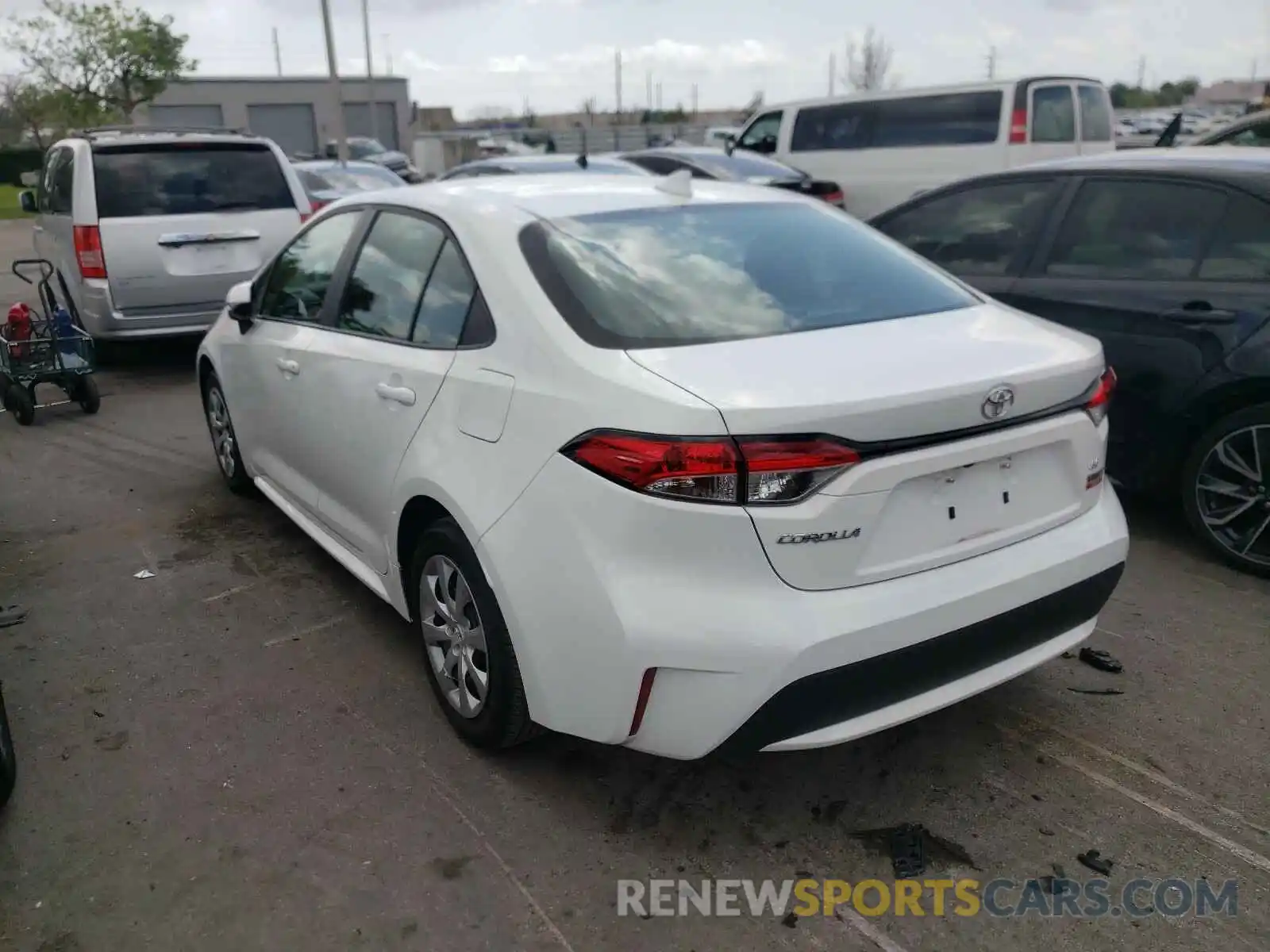 3 Photograph of a damaged car 5YFEPRAE8LP051921 TOYOTA COROLLA 2020