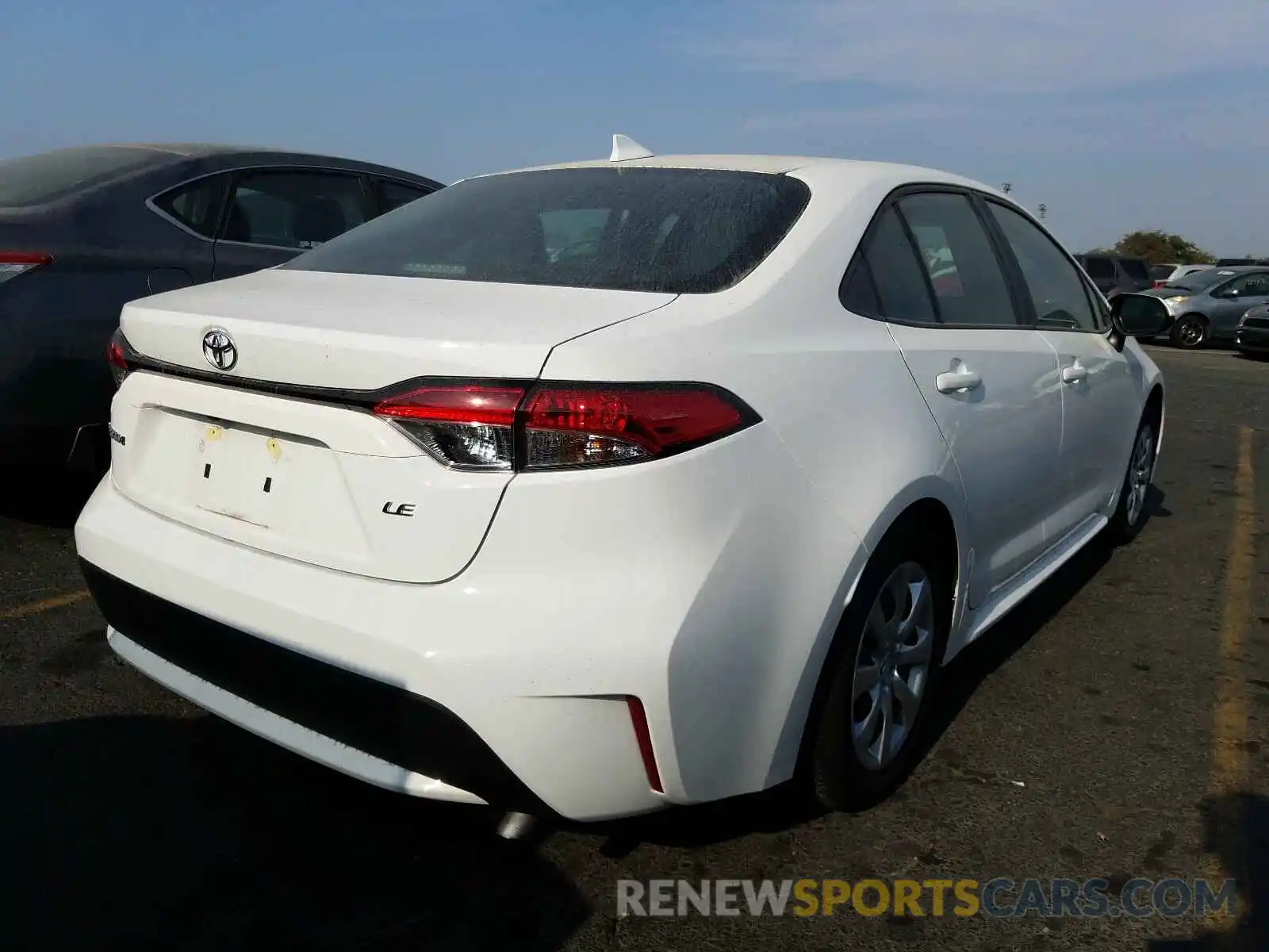 4 Photograph of a damaged car 5YFEPRAE8LP052387 TOYOTA COROLLA 2020