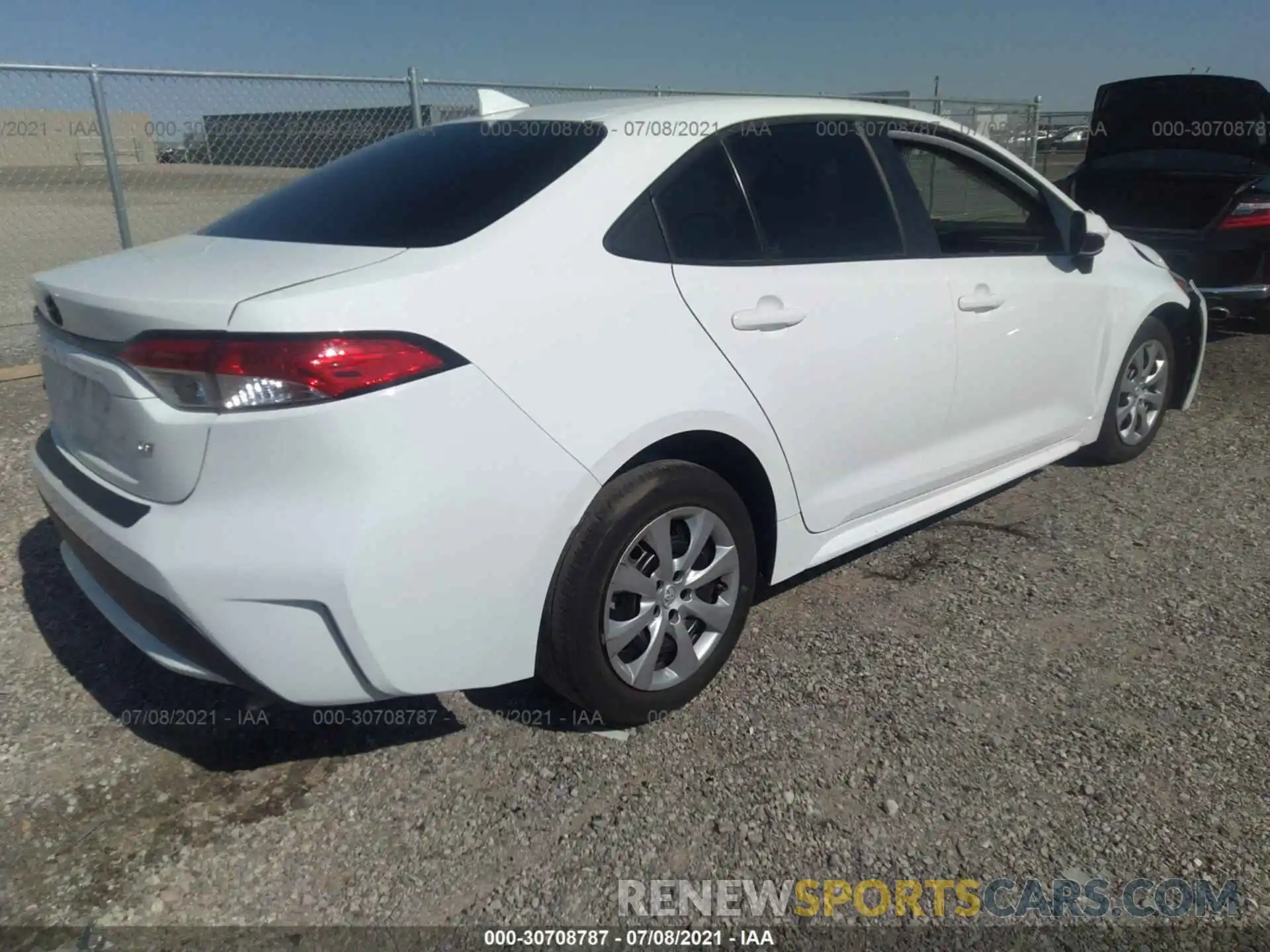 4 Photograph of a damaged car 5YFEPRAE8LP052423 TOYOTA COROLLA 2020