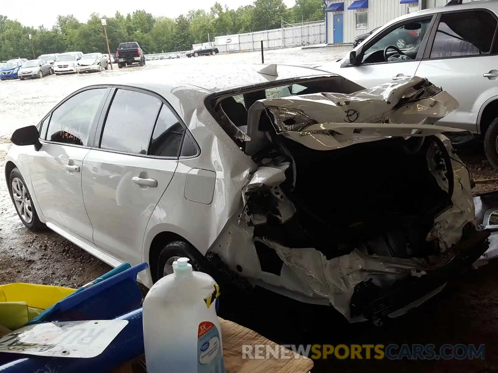 3 Photograph of a damaged car 5YFEPRAE8LP052728 TOYOTA COROLLA 2020