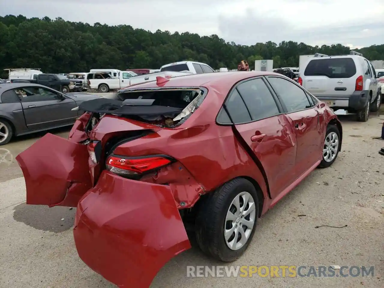 4 Photograph of a damaged car 5YFEPRAE8LP052759 TOYOTA COROLLA 2020