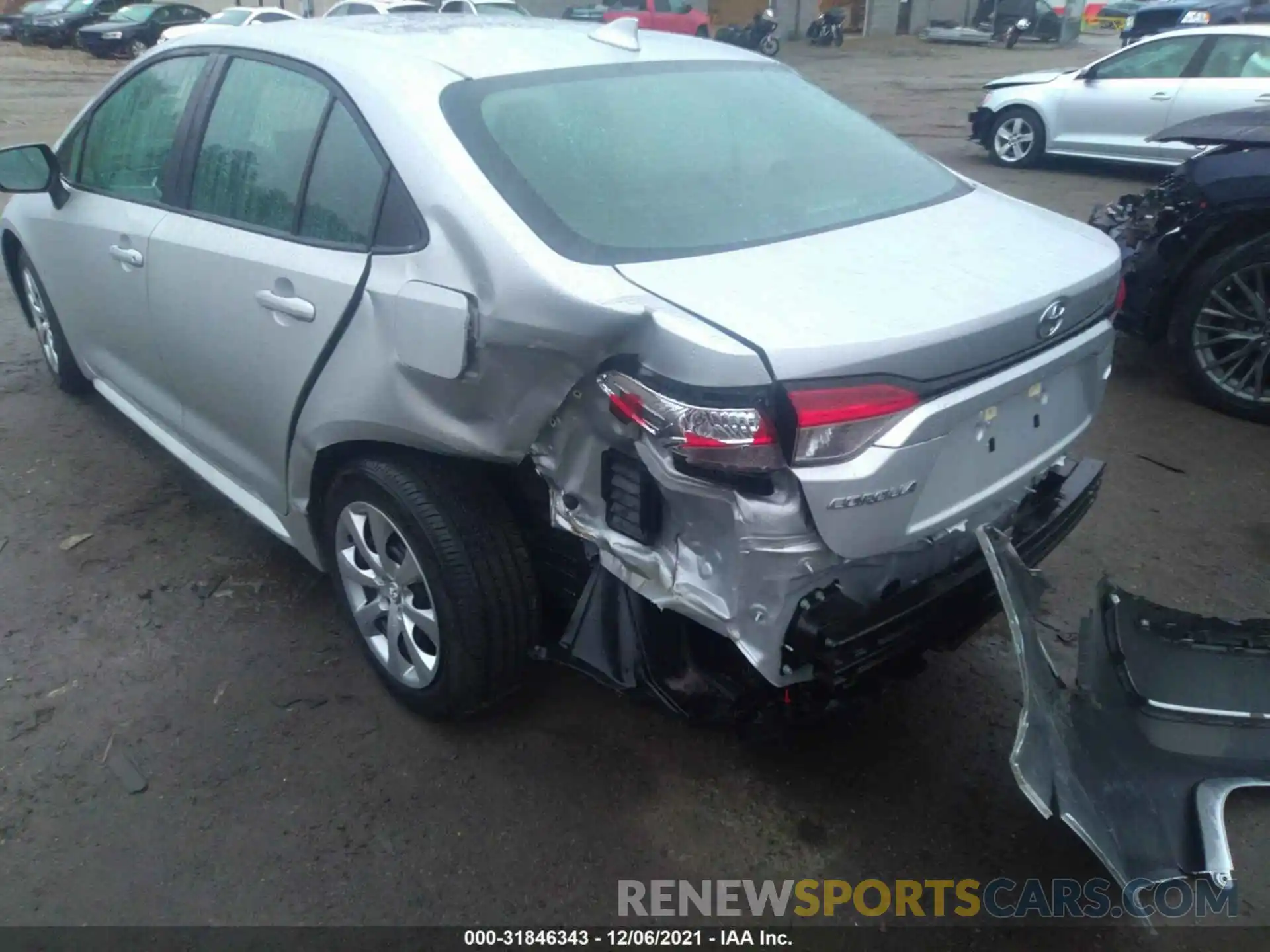 6 Photograph of a damaged car 5YFEPRAE8LP052874 TOYOTA COROLLA 2020