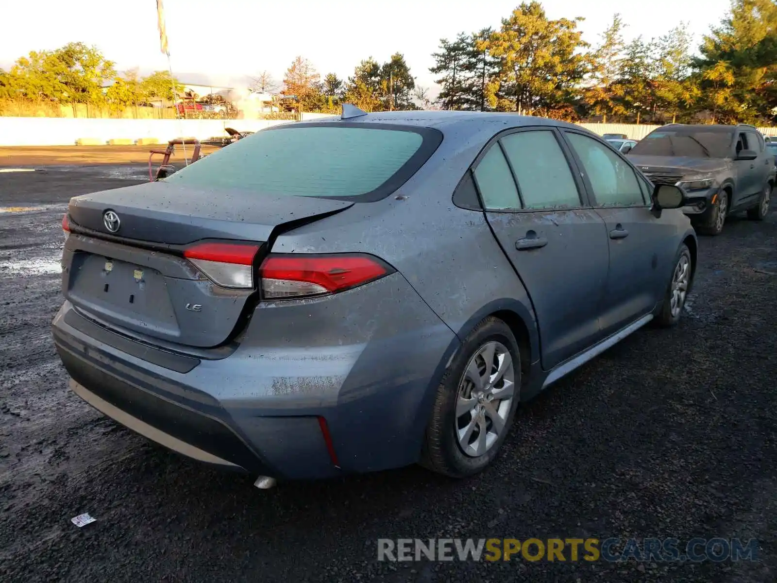 4 Photograph of a damaged car 5YFEPRAE8LP053734 TOYOTA COROLLA 2020