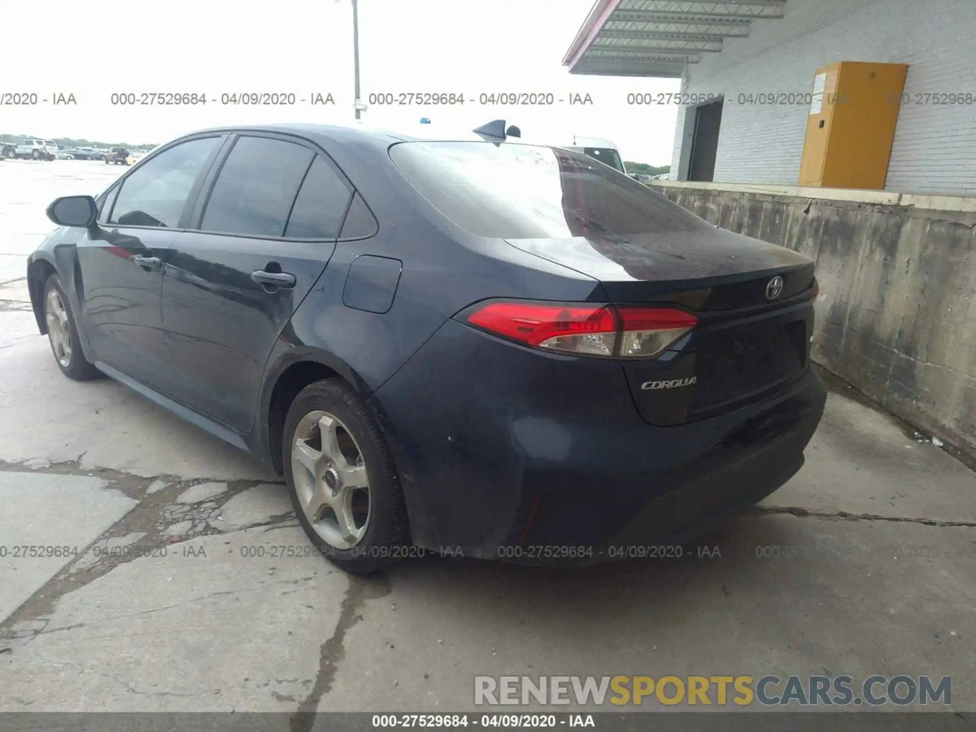 3 Photograph of a damaged car 5YFEPRAE8LP054172 TOYOTA COROLLA 2020