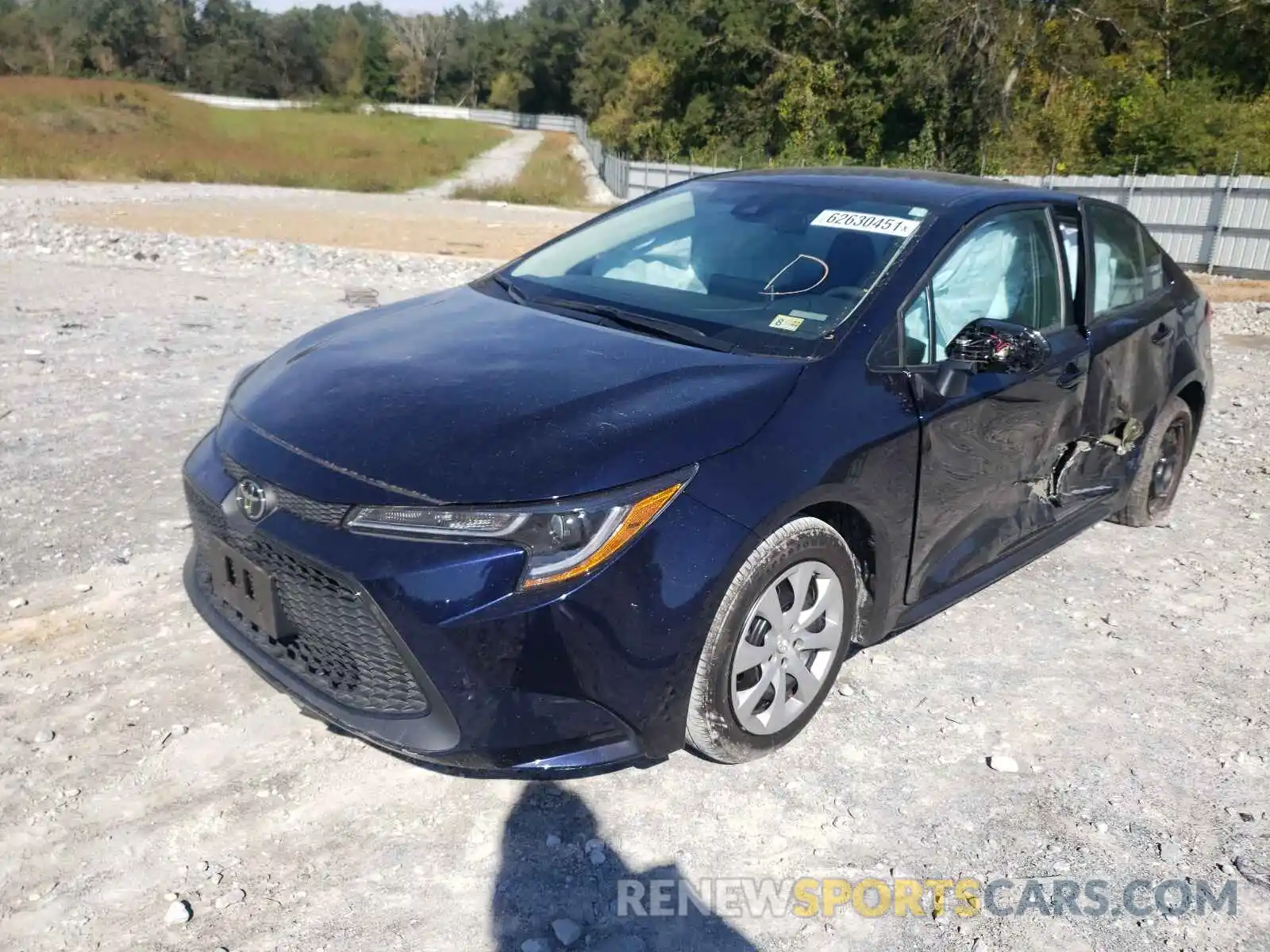 2 Photograph of a damaged car 5YFEPRAE8LP055080 TOYOTA COROLLA 2020