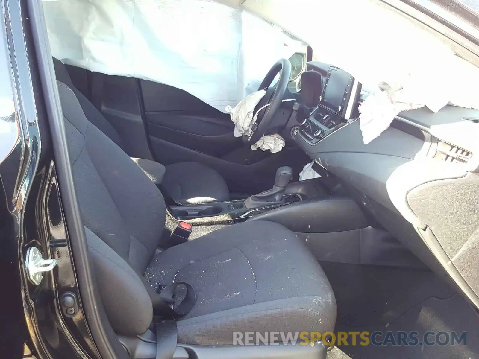 5 Photograph of a damaged car 5YFEPRAE8LP055452 TOYOTA COROLLA 2020