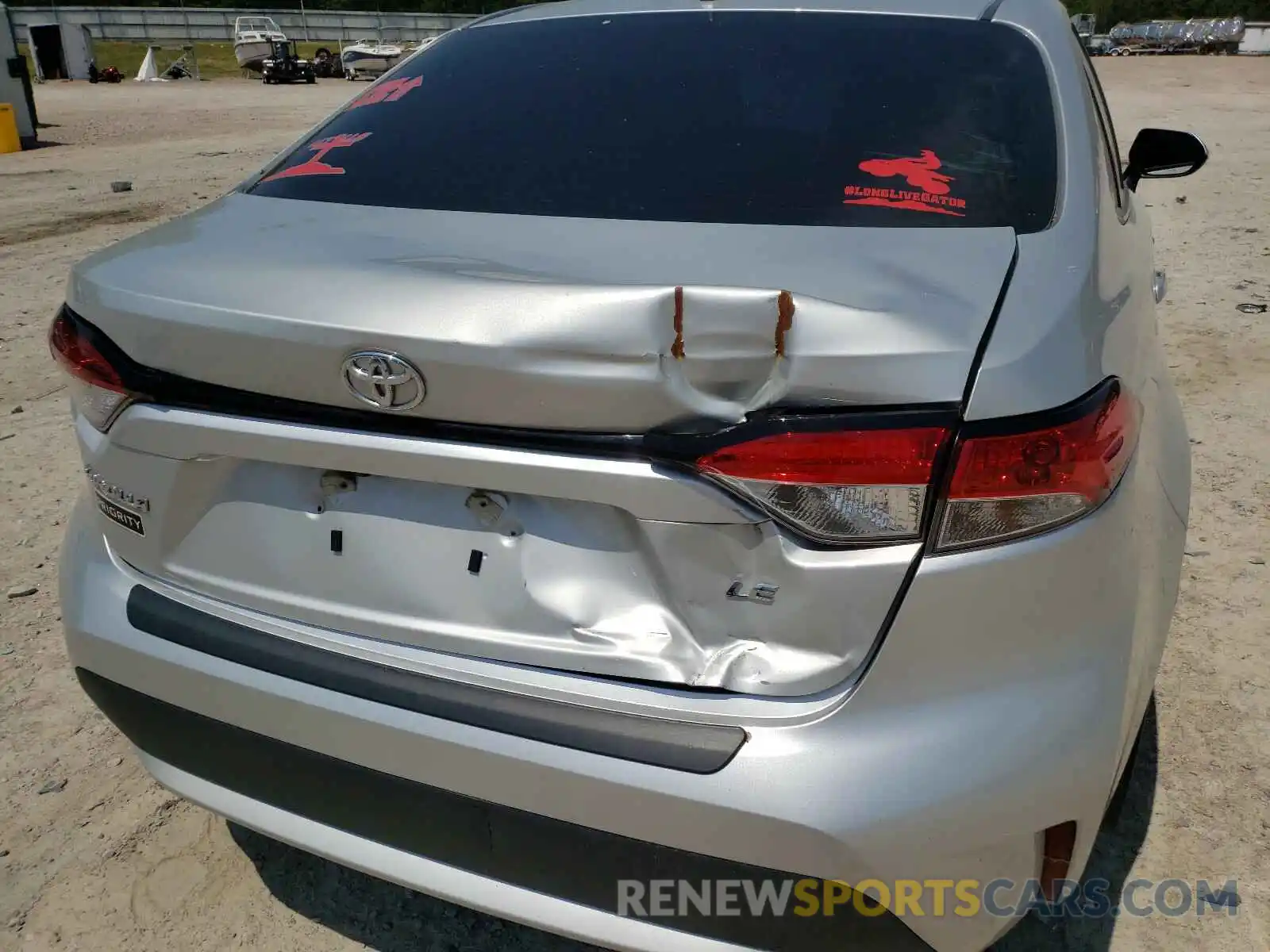 9 Photograph of a damaged car 5YFEPRAE8LP055984 TOYOTA COROLLA 2020