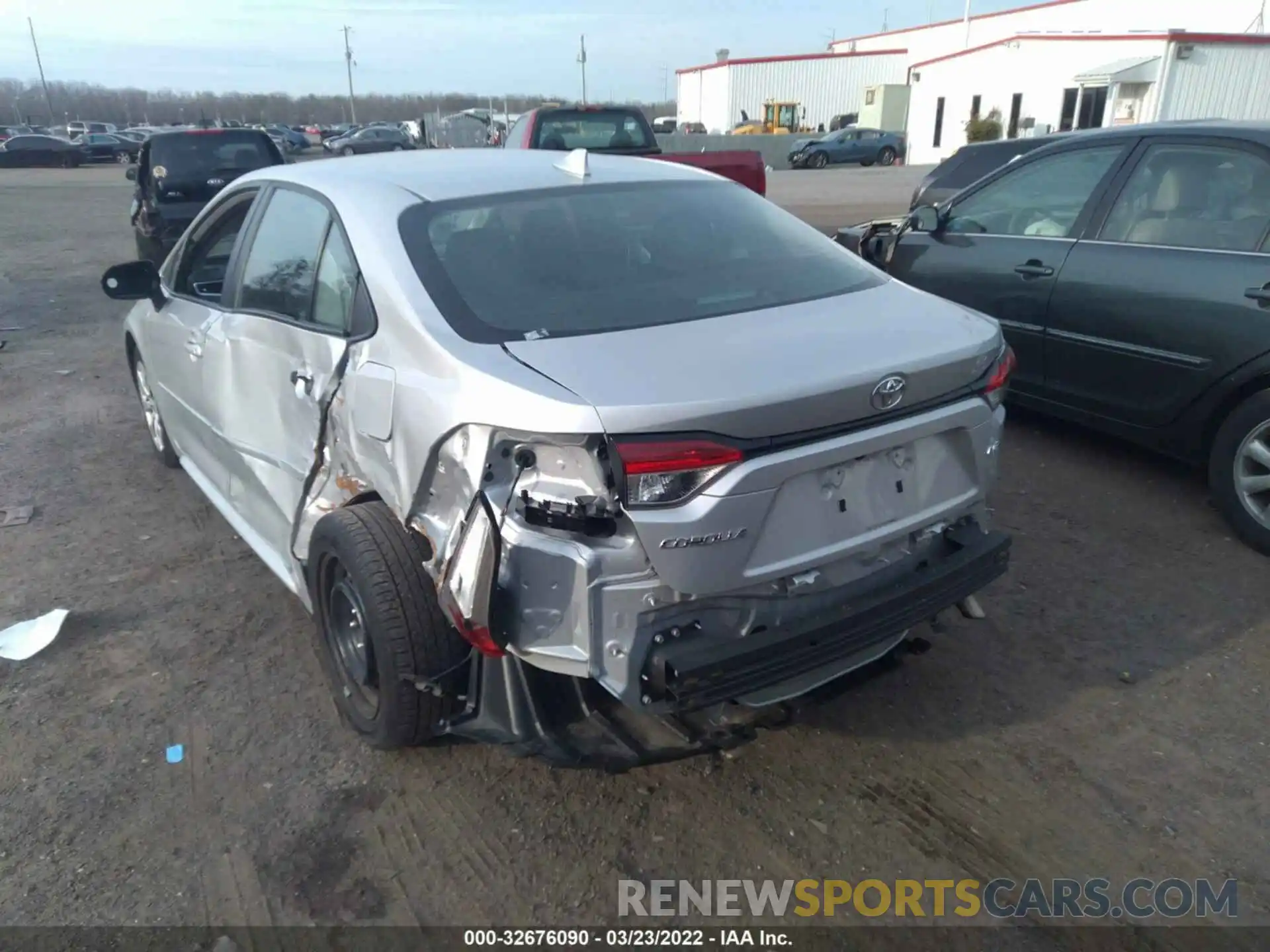 6 Photograph of a damaged car 5YFEPRAE8LP058349 TOYOTA COROLLA 2020