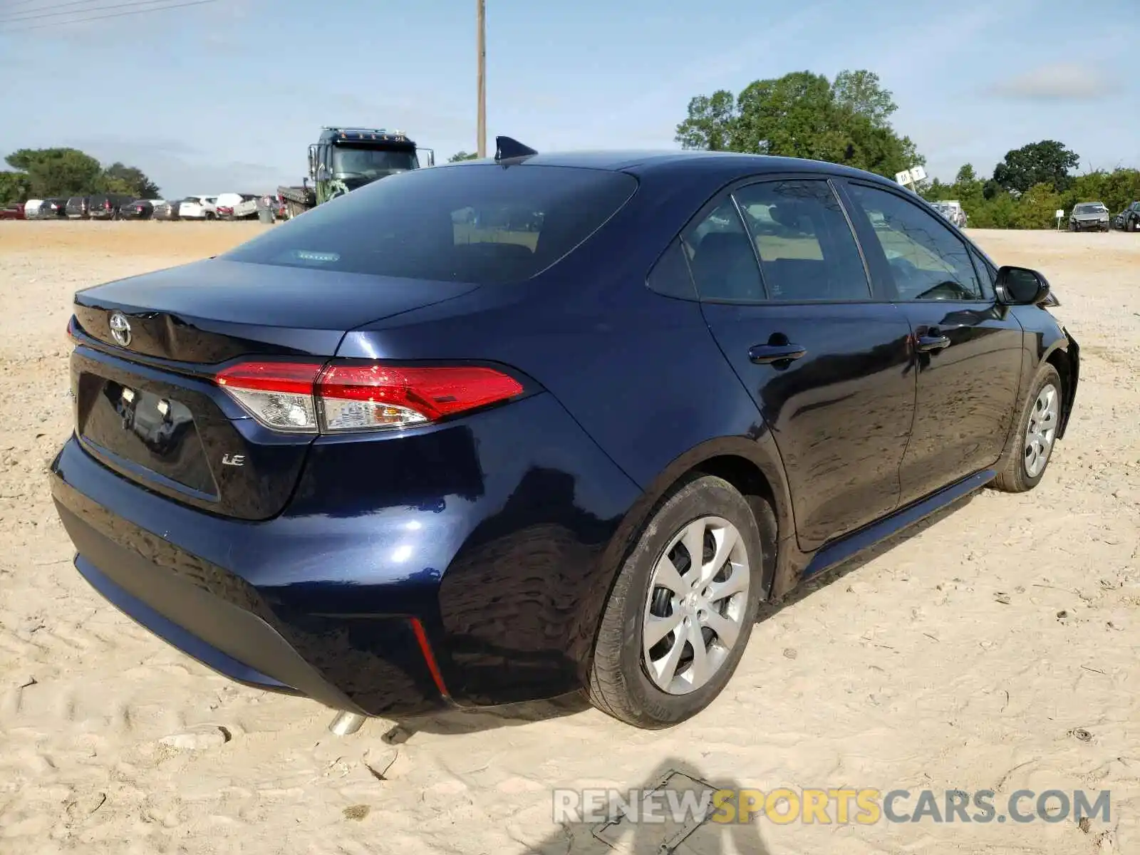 4 Photograph of a damaged car 5YFEPRAE8LP058948 TOYOTA COROLLA 2020