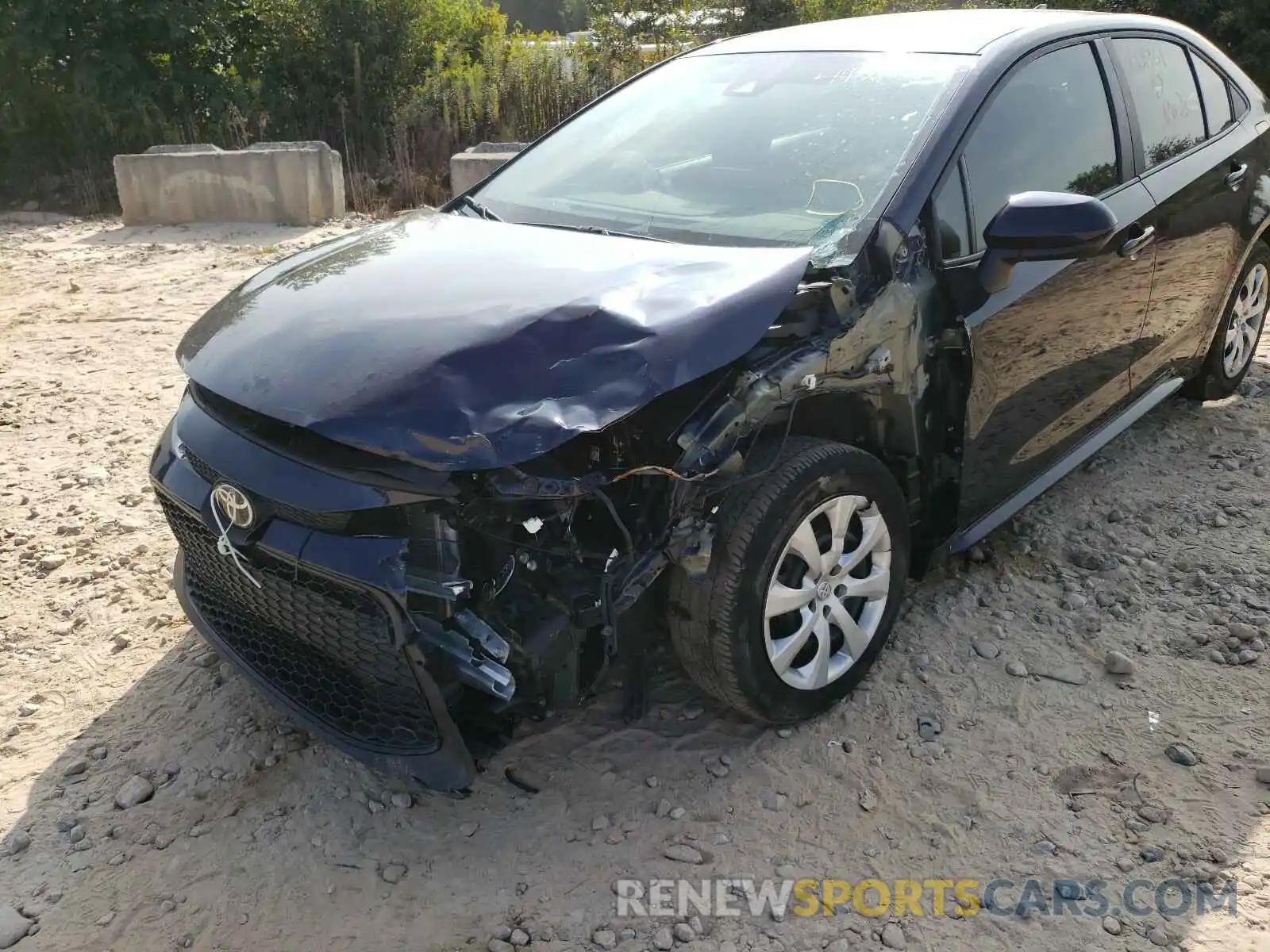 9 Photograph of a damaged car 5YFEPRAE8LP058948 TOYOTA COROLLA 2020