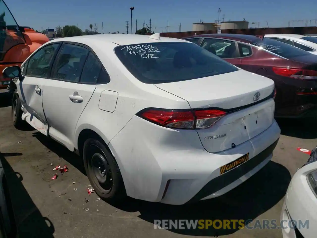 3 Photograph of a damaged car 5YFEPRAE8LP060554 TOYOTA COROLLA 2020