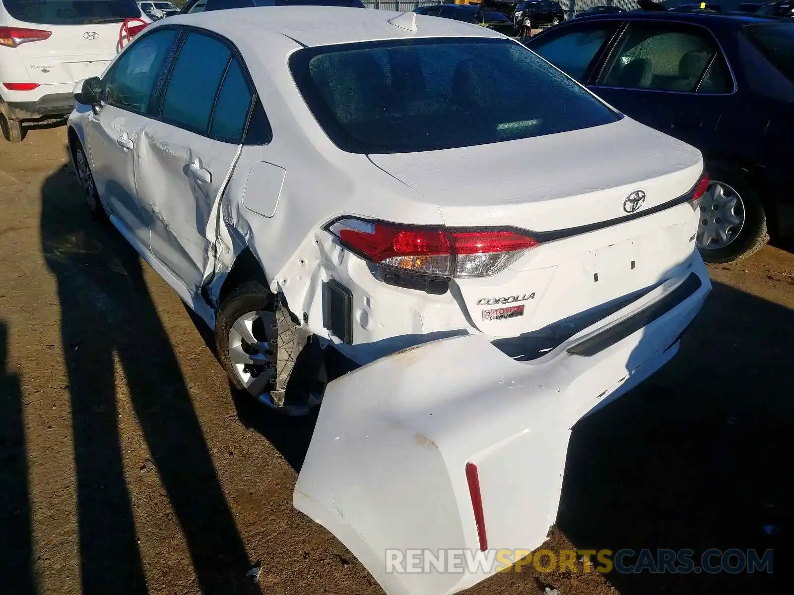 3 Photograph of a damaged car 5YFEPRAE8LP060733 TOYOTA COROLLA 2020